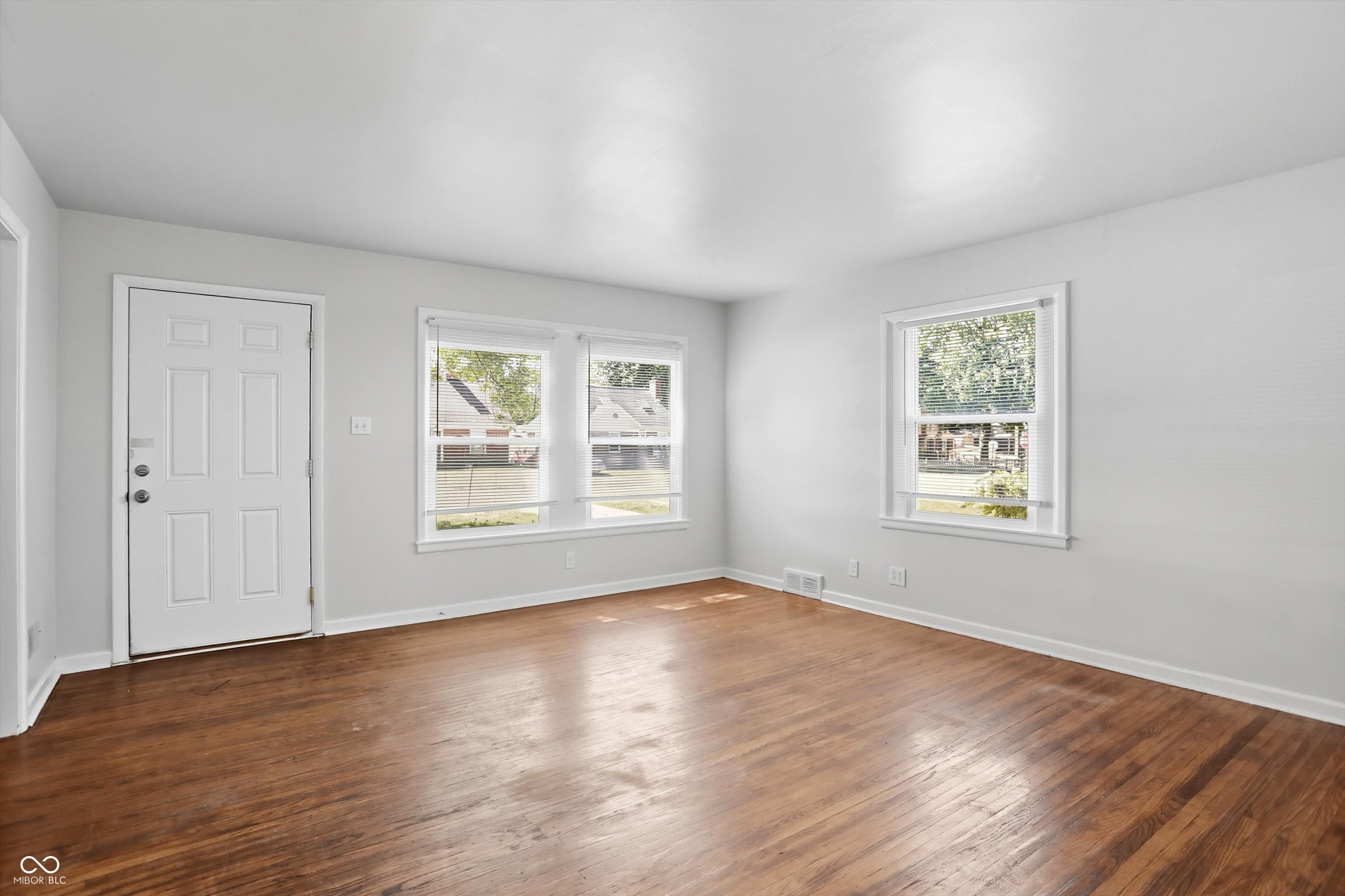 2314 E 58th Street