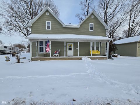 Photo of 127 S Madison Street, Knightstown, IN 46148 (MLS # 22083140)