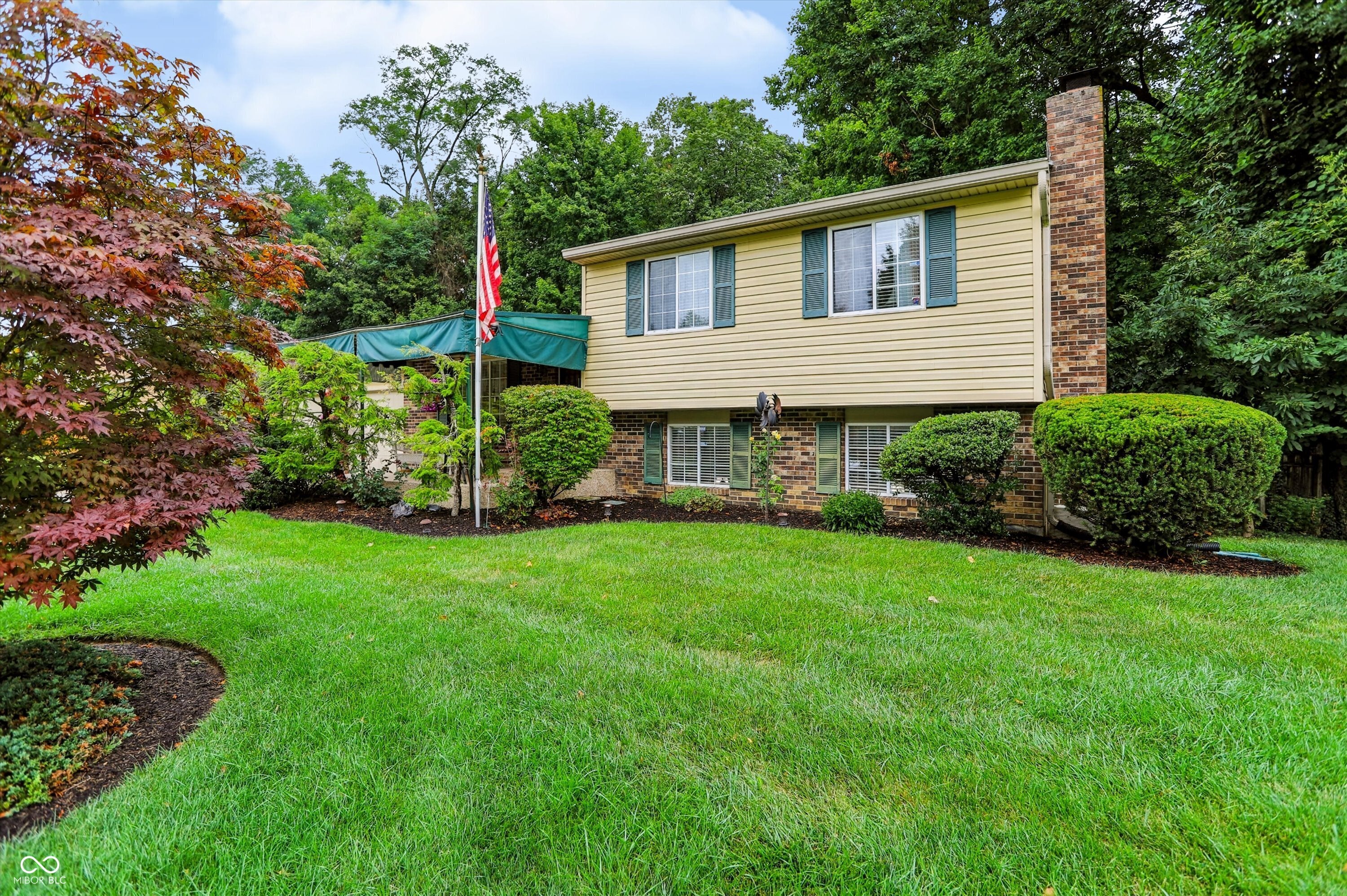 6536 Woodford Lane