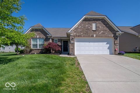 Photo of 14128 Stoney Shore Avenue, McCordsville, IN 46055 (MLS # 22098145)
