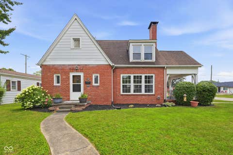 Photo of 1303 16th Street, Columbus, IN 47201 (MLS # 22114017)