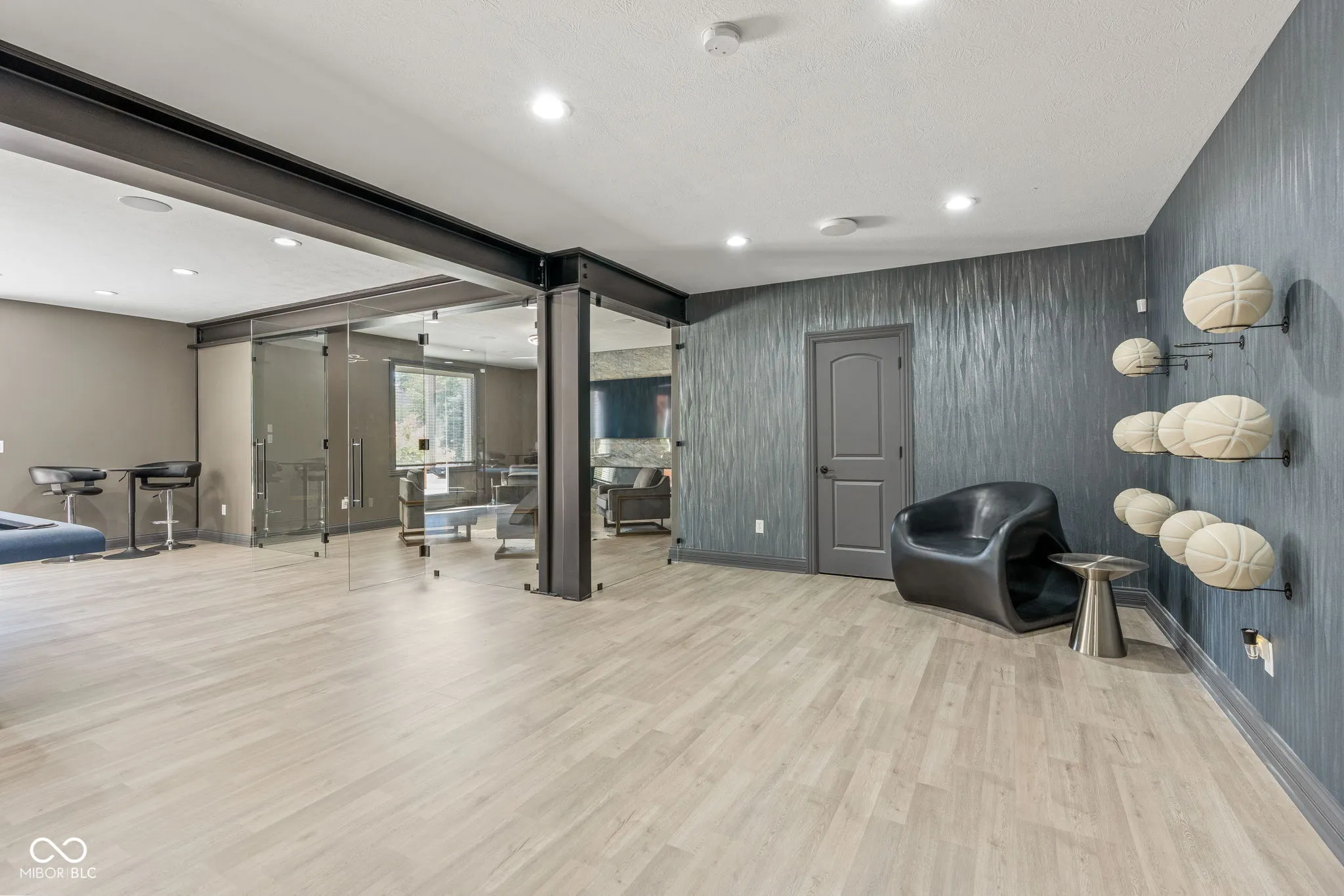 Carmel, Indiana 46032, United States, 5 Bedrooms Bedrooms, ,6 BathroomsBathrooms,Residential,Active,204974