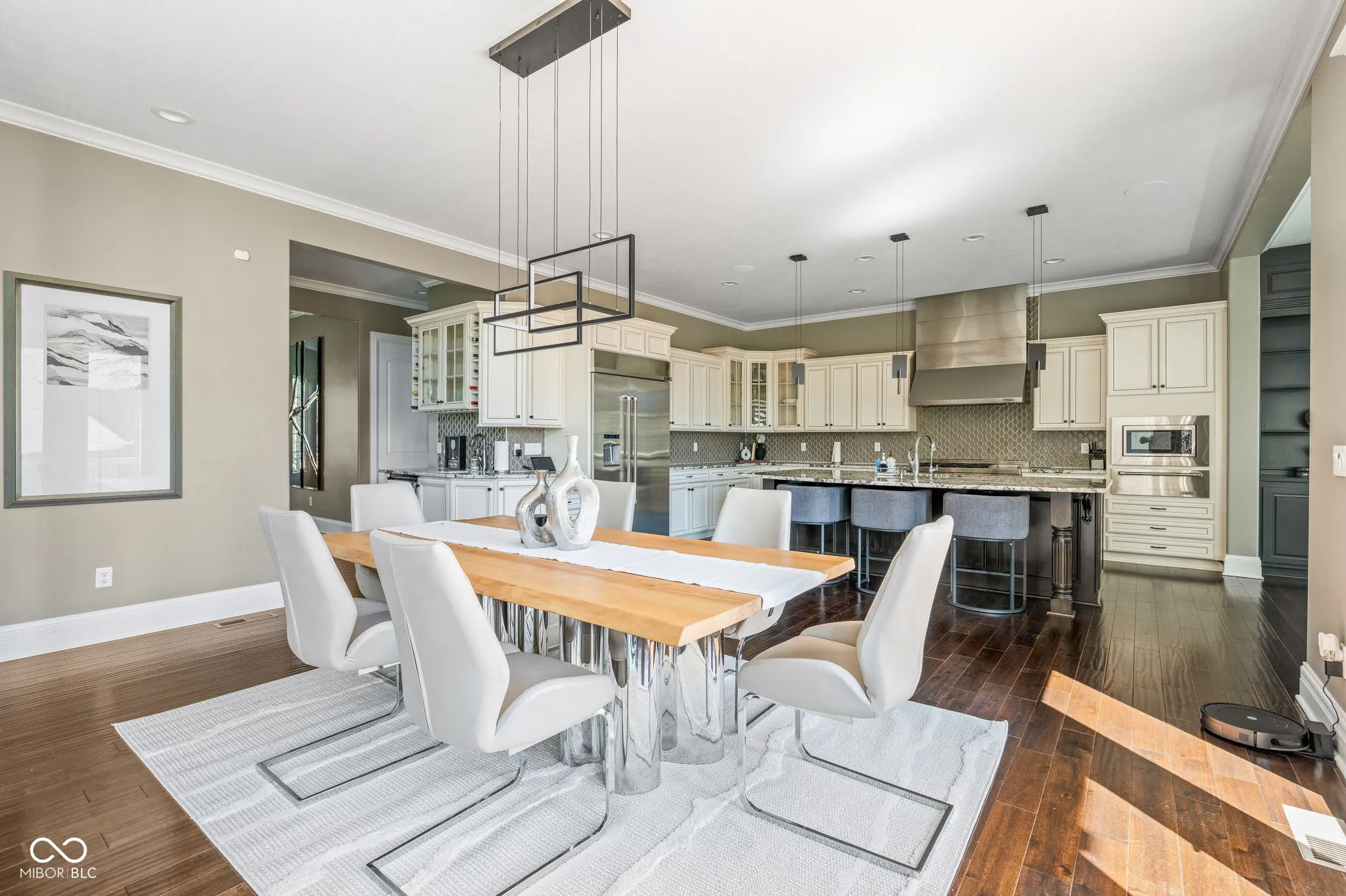 Carmel, Indiana 46032, United States, 5 Bedrooms Bedrooms, ,6 BathroomsBathrooms,Residential,Active,204974