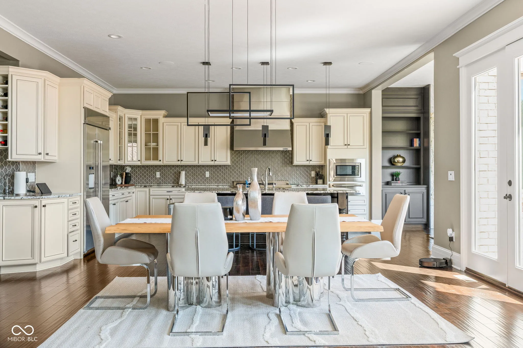 Carmel, Indiana 46032, United States, 5 Bedrooms Bedrooms, ,6 BathroomsBathrooms,Residential,Active,204974