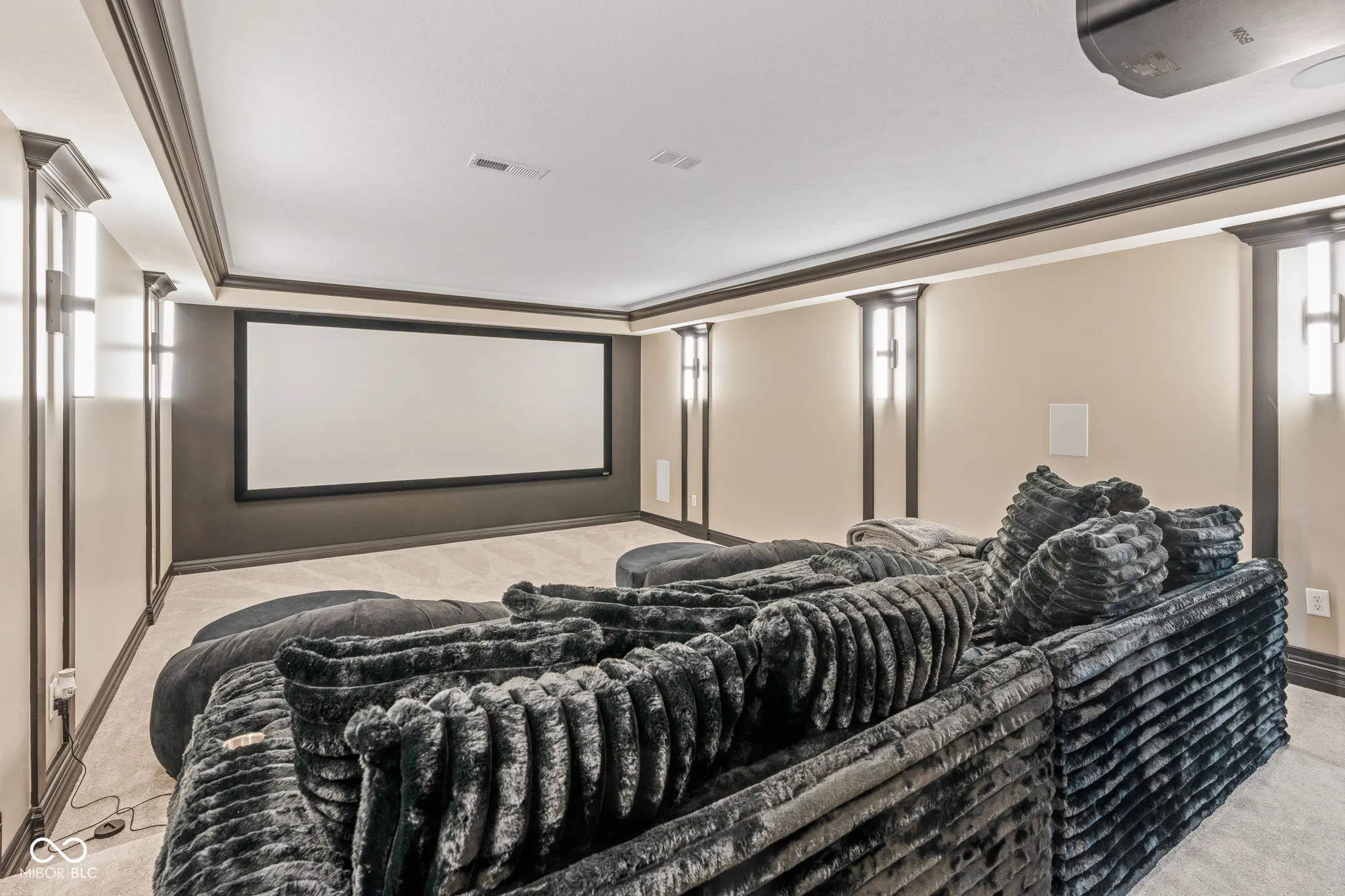 Carmel, Indiana 46032, United States, 5 Bedrooms Bedrooms, ,6 BathroomsBathrooms,Residential,Active,204974