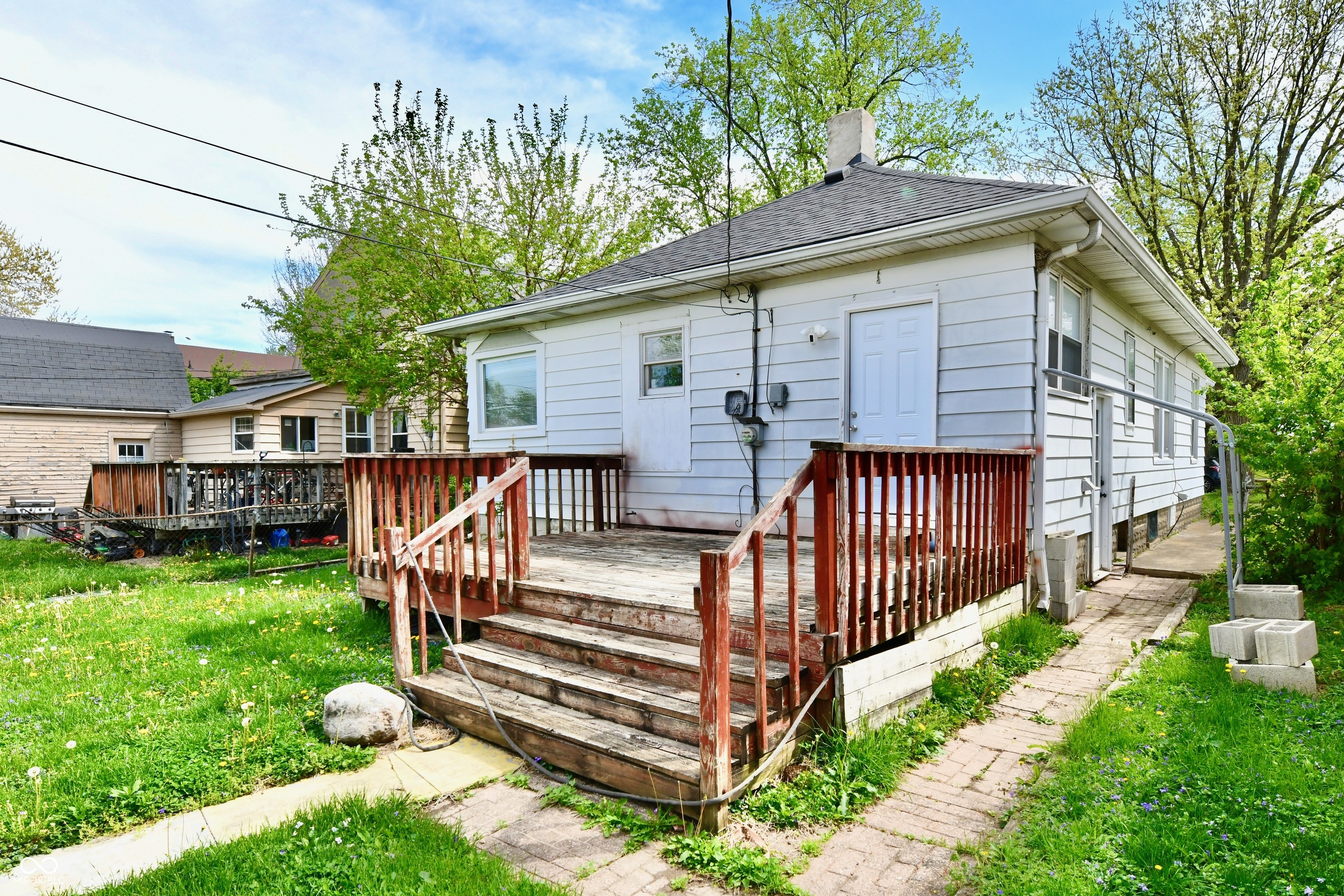 142 S 5th Avenue