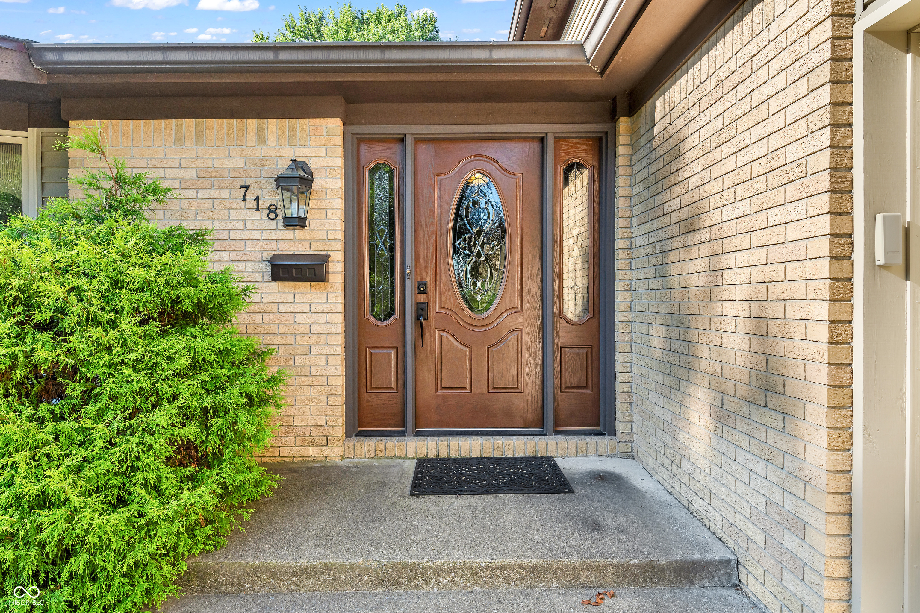 718 Highwood Avenue - Photo 3