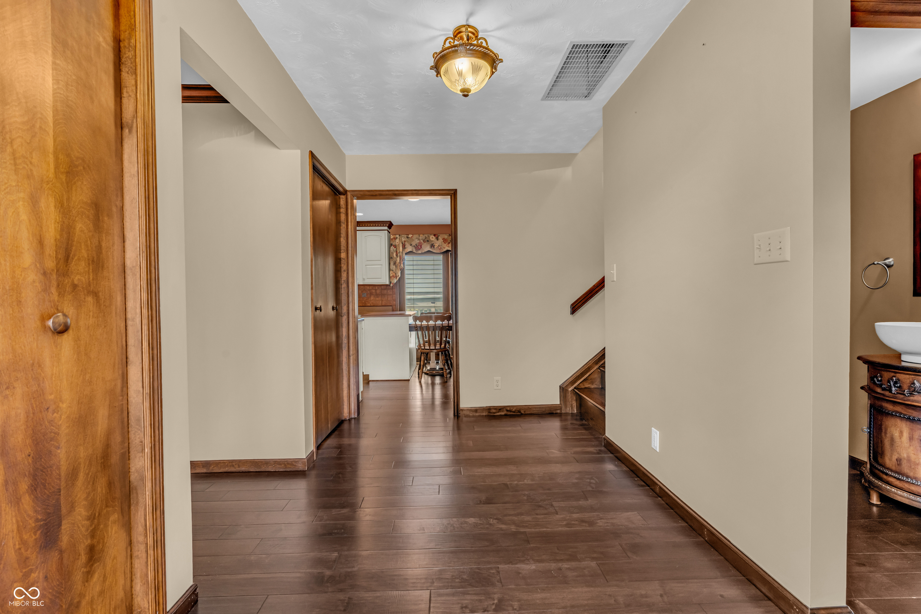 718 Highwood Avenue - Photo 4