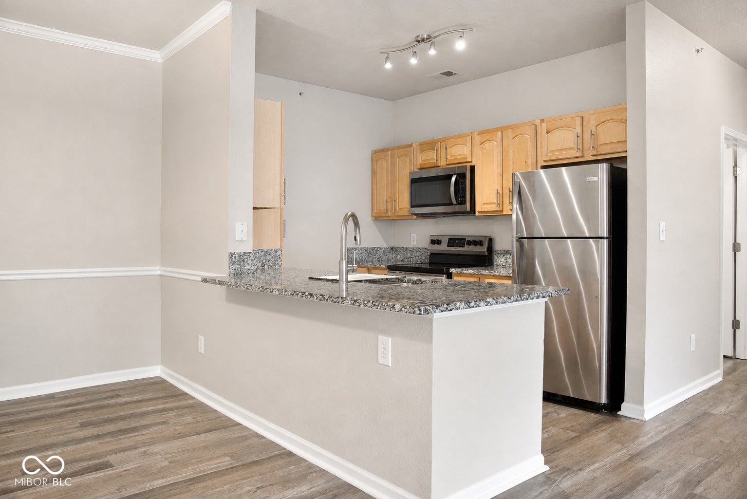 2121 Grenville Street 2D