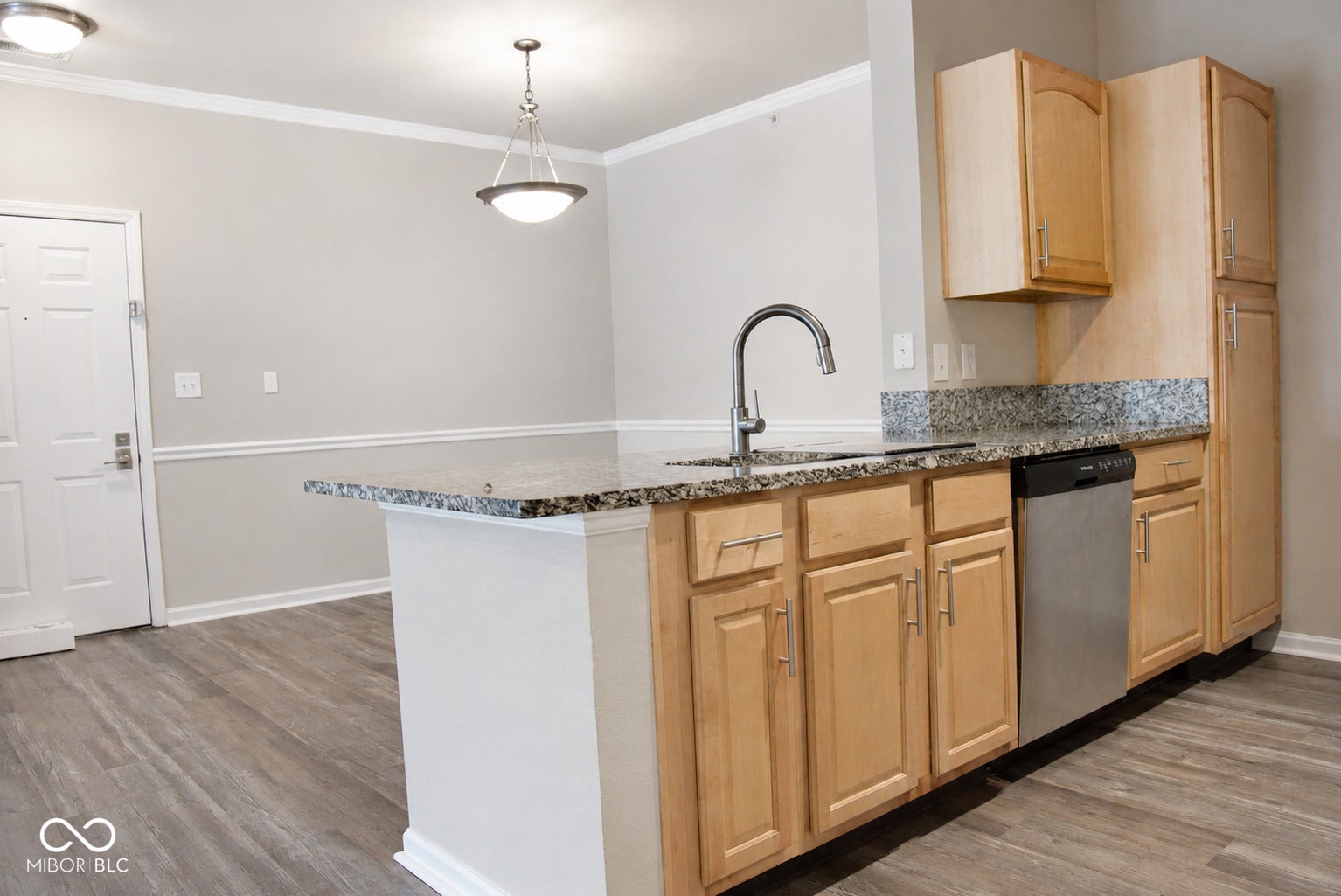2121 Grenville Street 2D