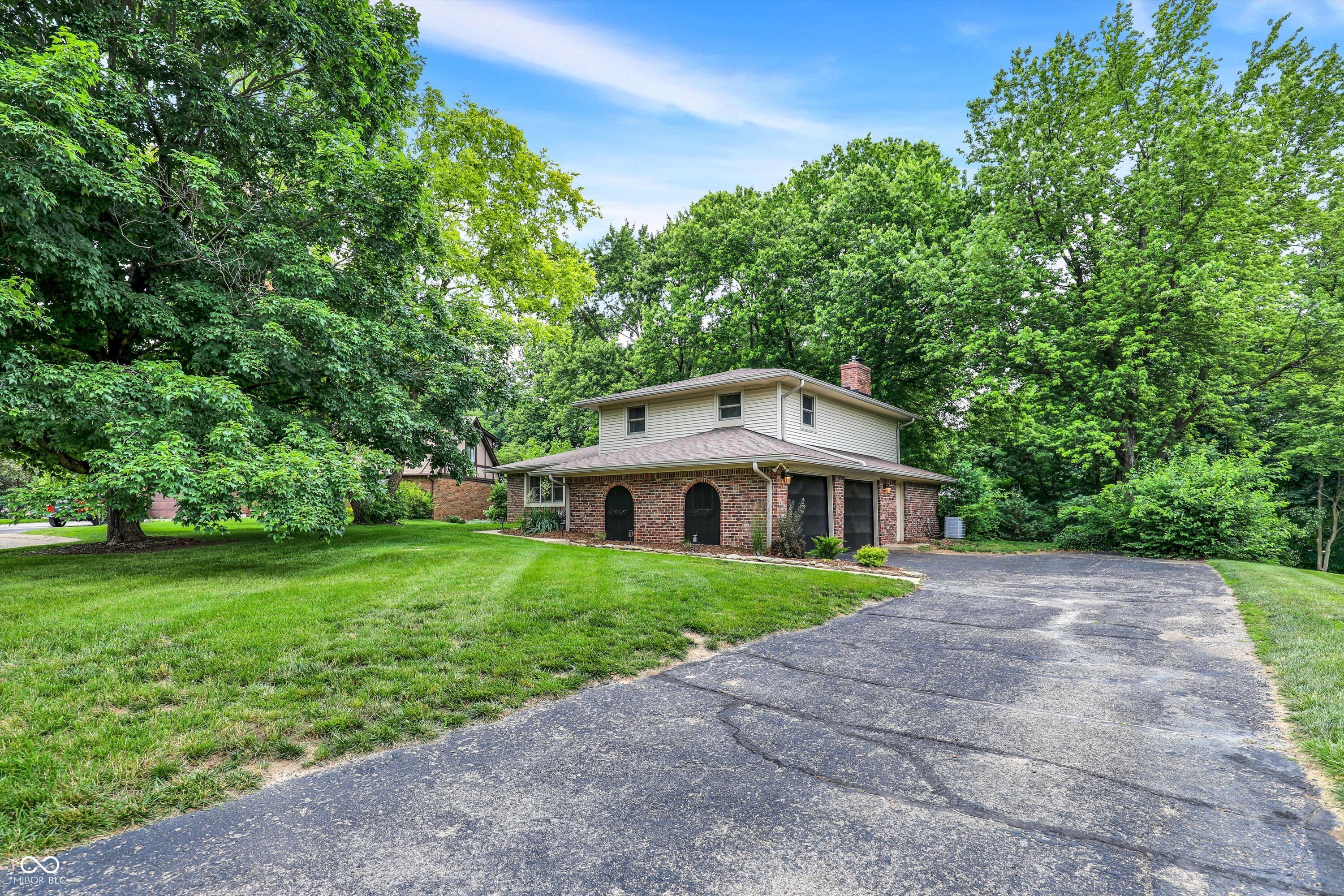 4570 Moccosin Place