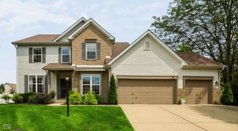 Photo of 8315 Bent Oak Drive, Indianapolis, IN 46236 (MLS # 22121332)