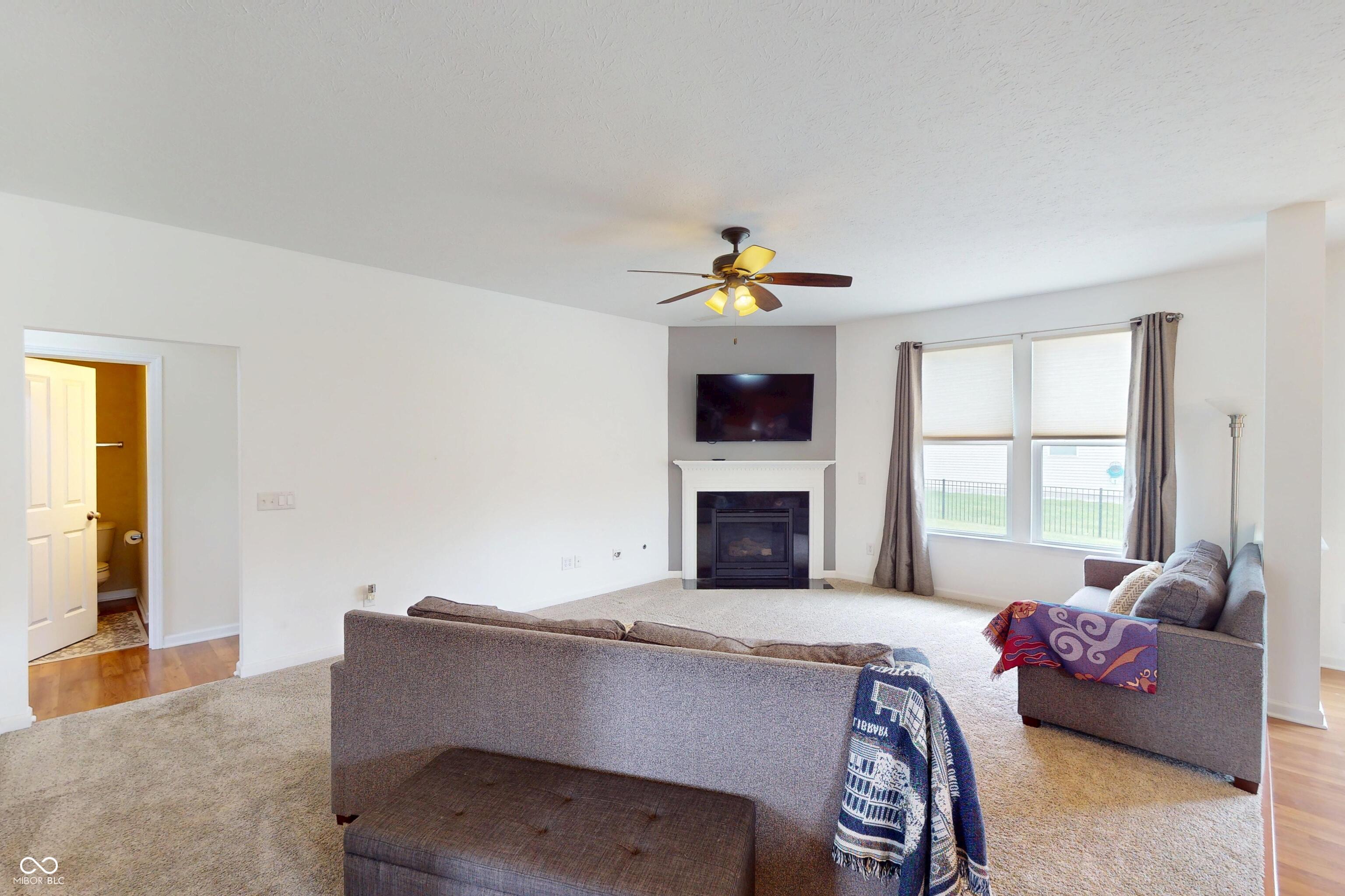 2689 Falcon Drive