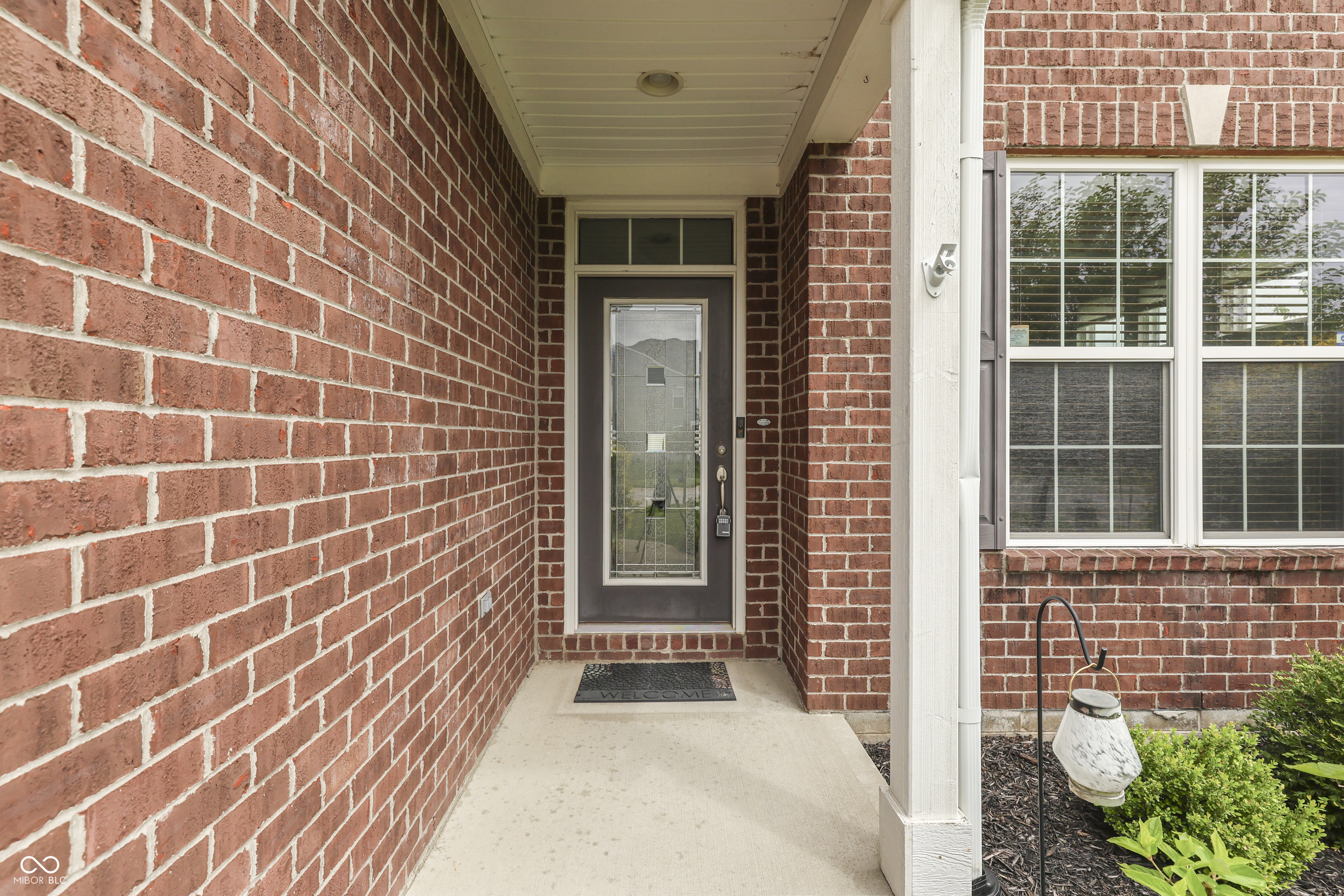 2689 Falcon Drive