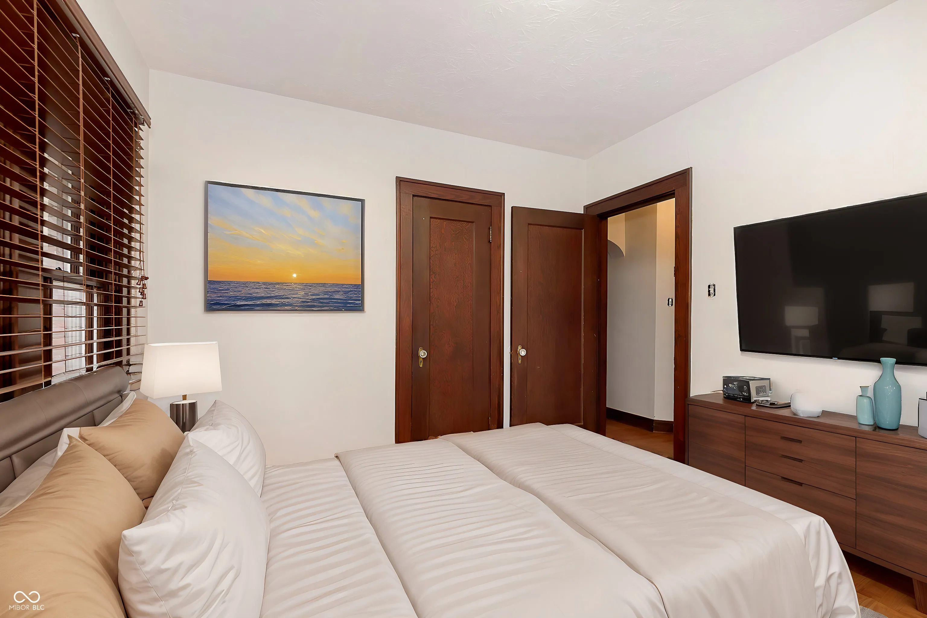 Indianapolis, Indiana 46220, United States, 2 Bedrooms Bedrooms, ,1 BathroomBathrooms,Residential,Pending,14786