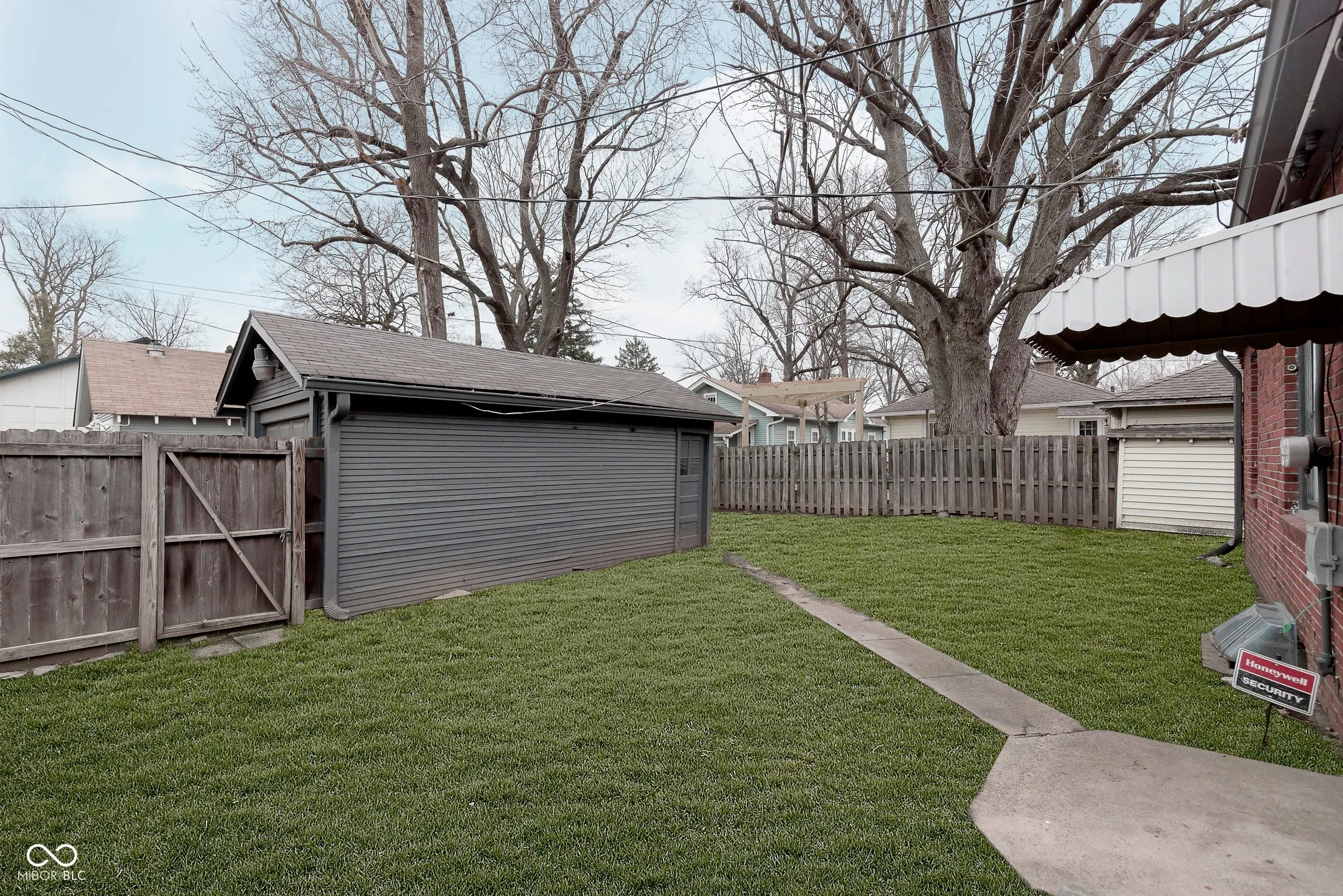 Indianapolis, Indiana 46220, United States, 2 Bedrooms Bedrooms, ,1 BathroomBathrooms,Residential,Pending,14786