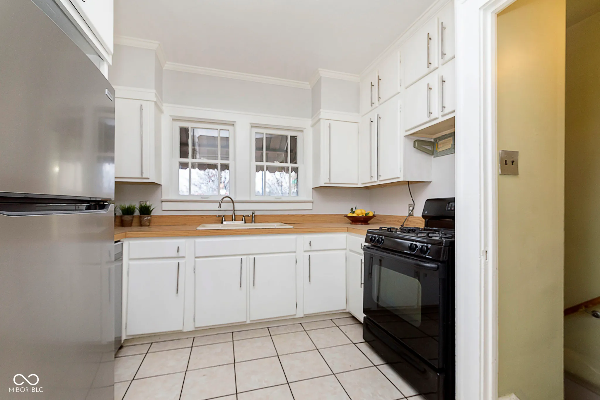 Indianapolis, Indiana 46220, United States, 2 Bedrooms Bedrooms, ,1 BathroomBathrooms,Residential,Pending,14786