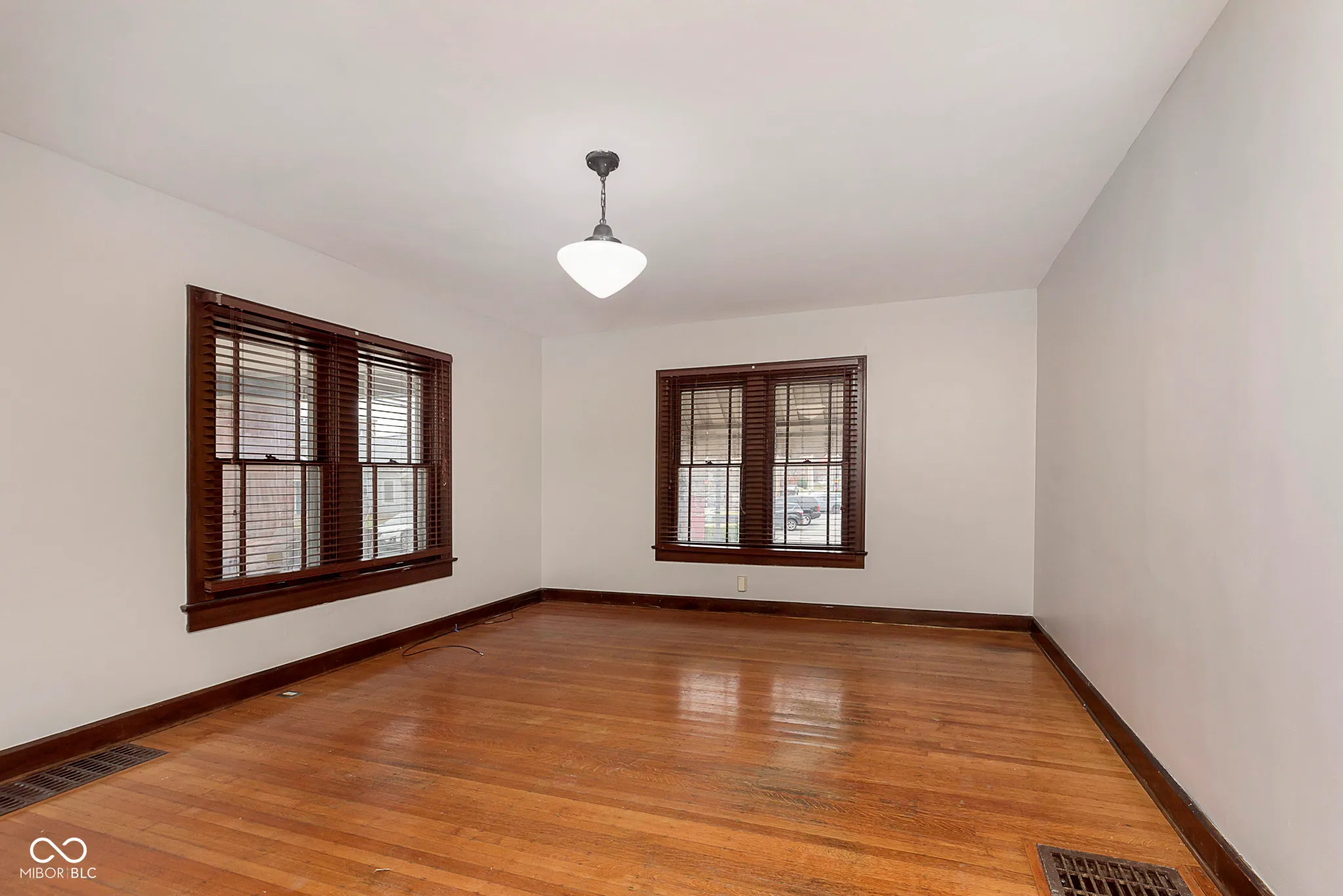 Indianapolis, Indiana 46220, United States, 2 Bedrooms Bedrooms, ,1 BathroomBathrooms,Residential,Pending,14786