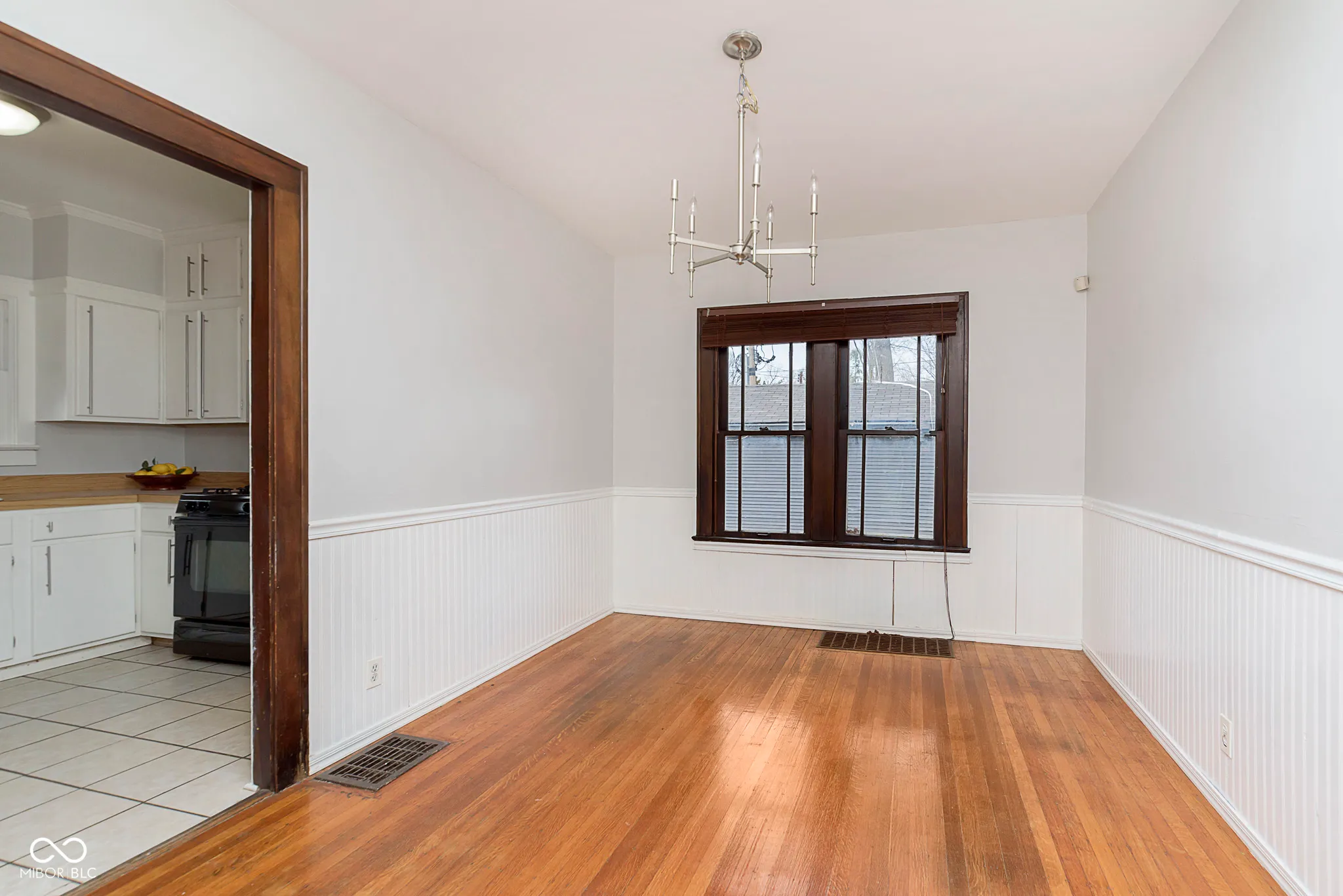 Indianapolis, Indiana 46220, United States, 2 Bedrooms Bedrooms, ,1 BathroomBathrooms,Residential,Pending,14786