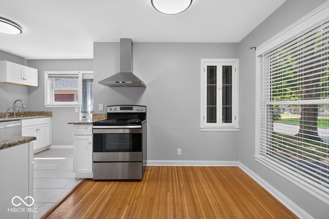 6009 Winthrop