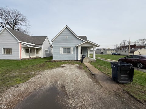 Photo of 1636 S B Street, Elwood, IN 46036 (MLS # 22128229)