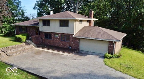 Photo of 3 Golfview DR, Logansport, IN 46947 (MLS # 22123997)