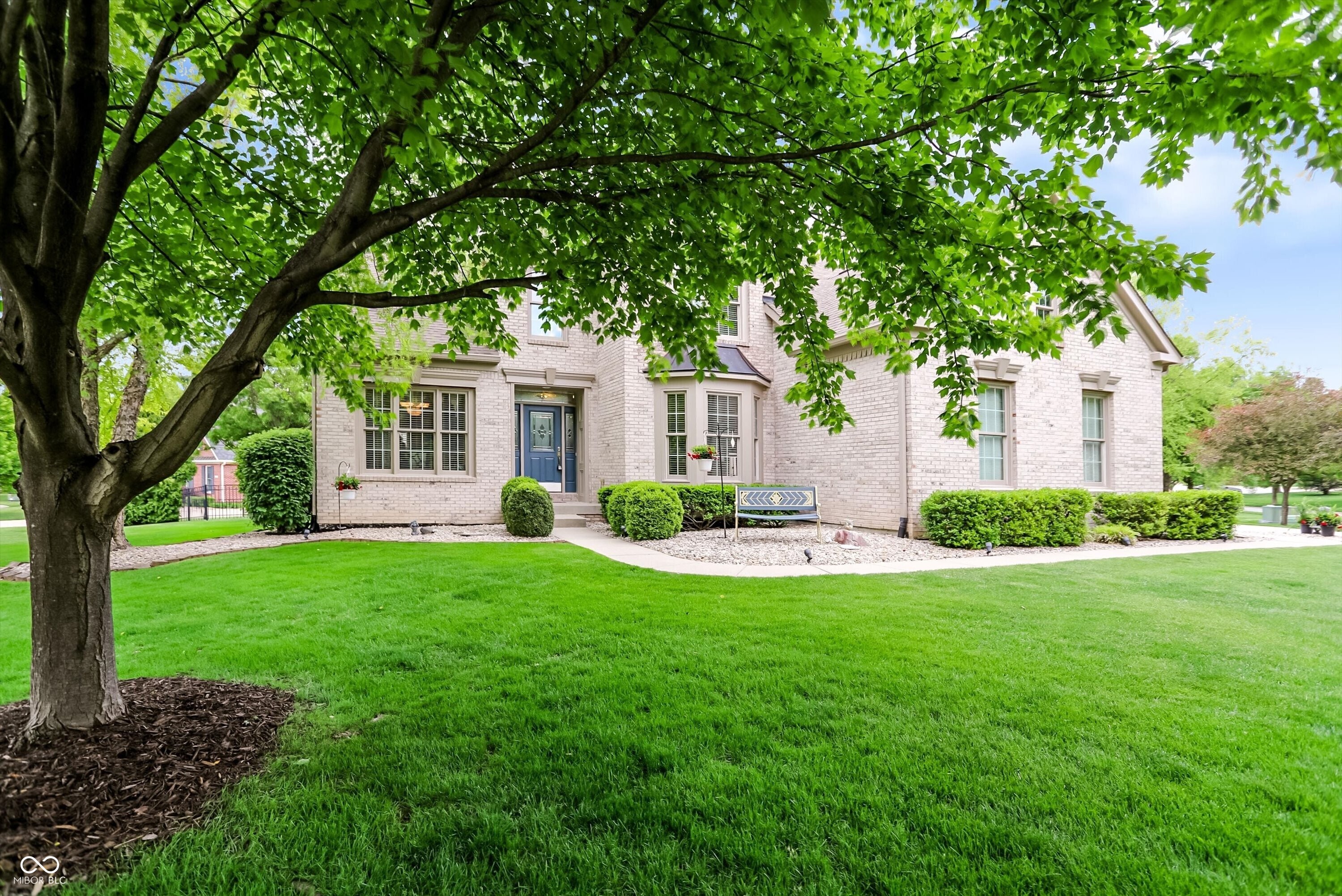 896 Silverleaf Drive