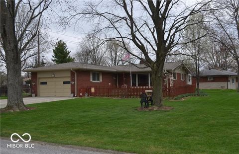 Photo of 7209 Shelby Street, Indianapolis, IN 46227 (MLS # 22094436)
