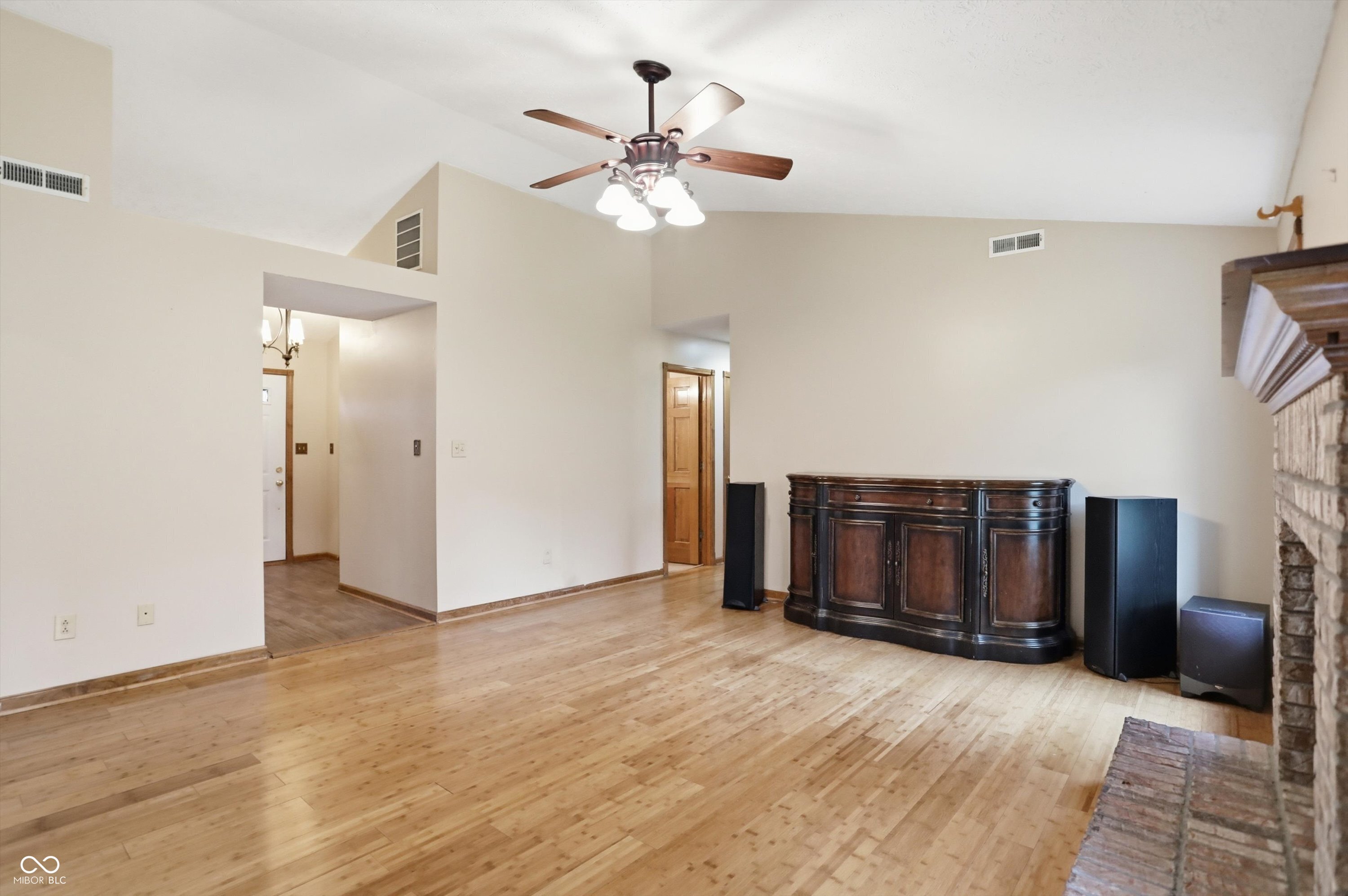 7819 Shannon Lakes Way