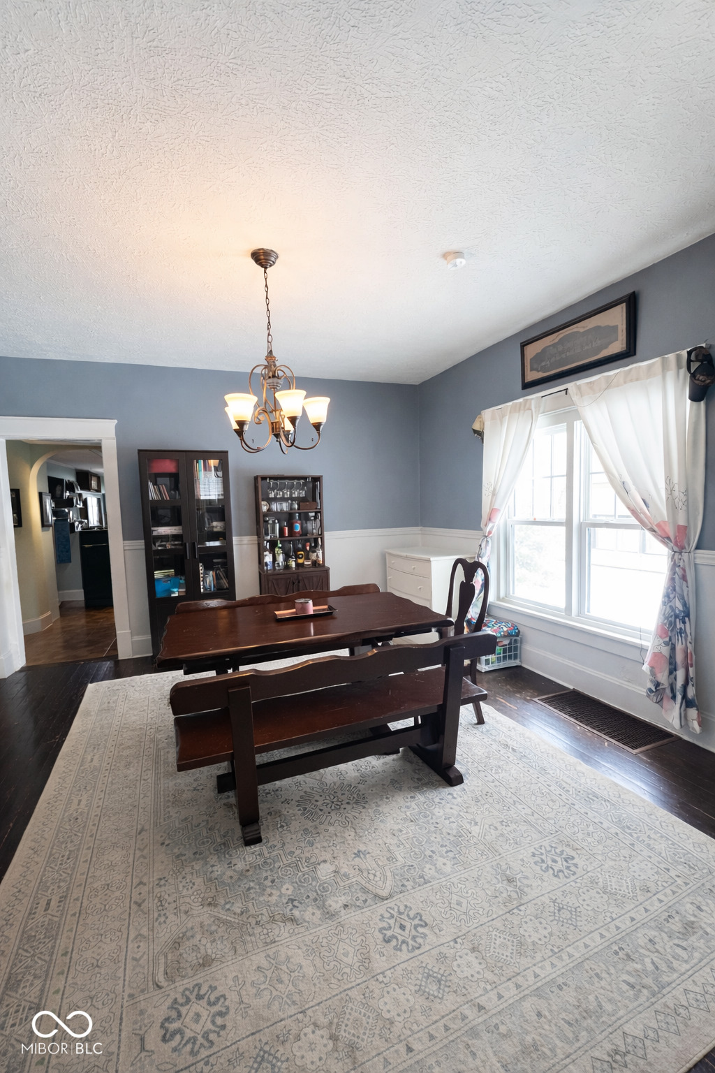 4842 Hardegan Street