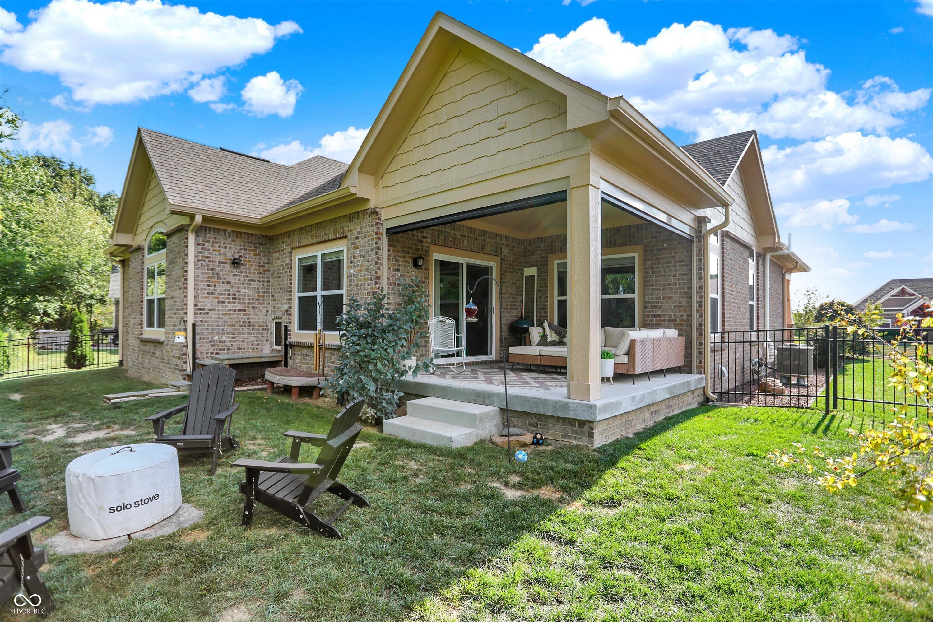 1089 Summerwood Boulevard