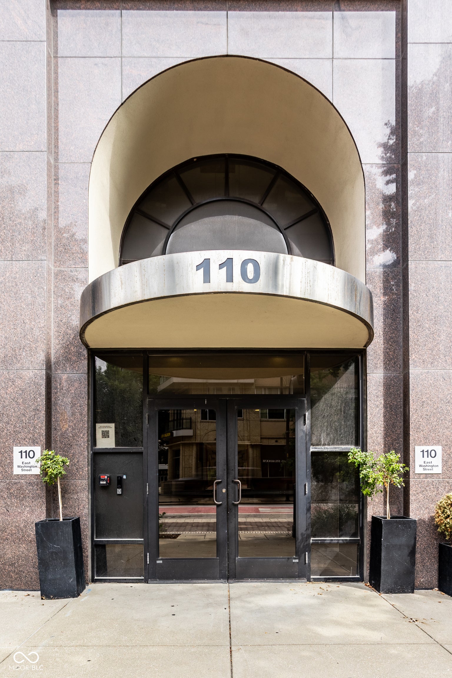 110 E Washington Street # 1402