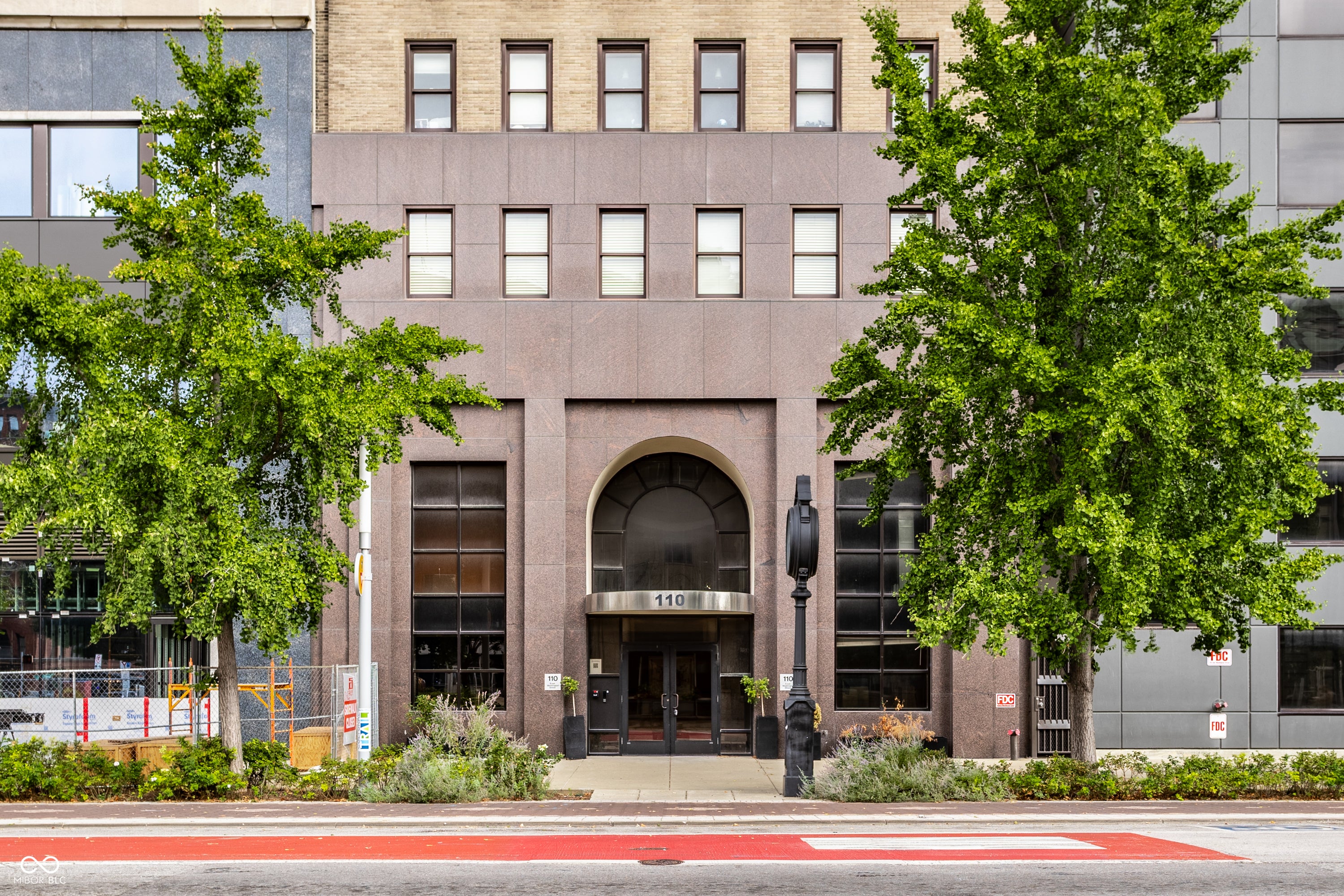 110 E Washington Street # 1402