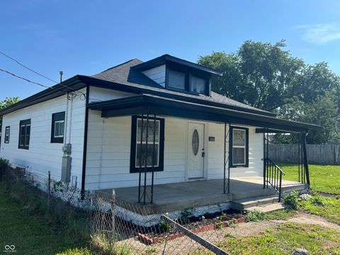 Photo of 2202 Barrett Avenue, Indianapolis, IN 46221 (MLS # 22112940)