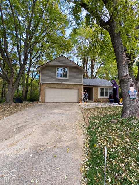 Photo of 7938 Eagle Valley PASS, Indianapolis, IN 46214 (MLS # 22130372)