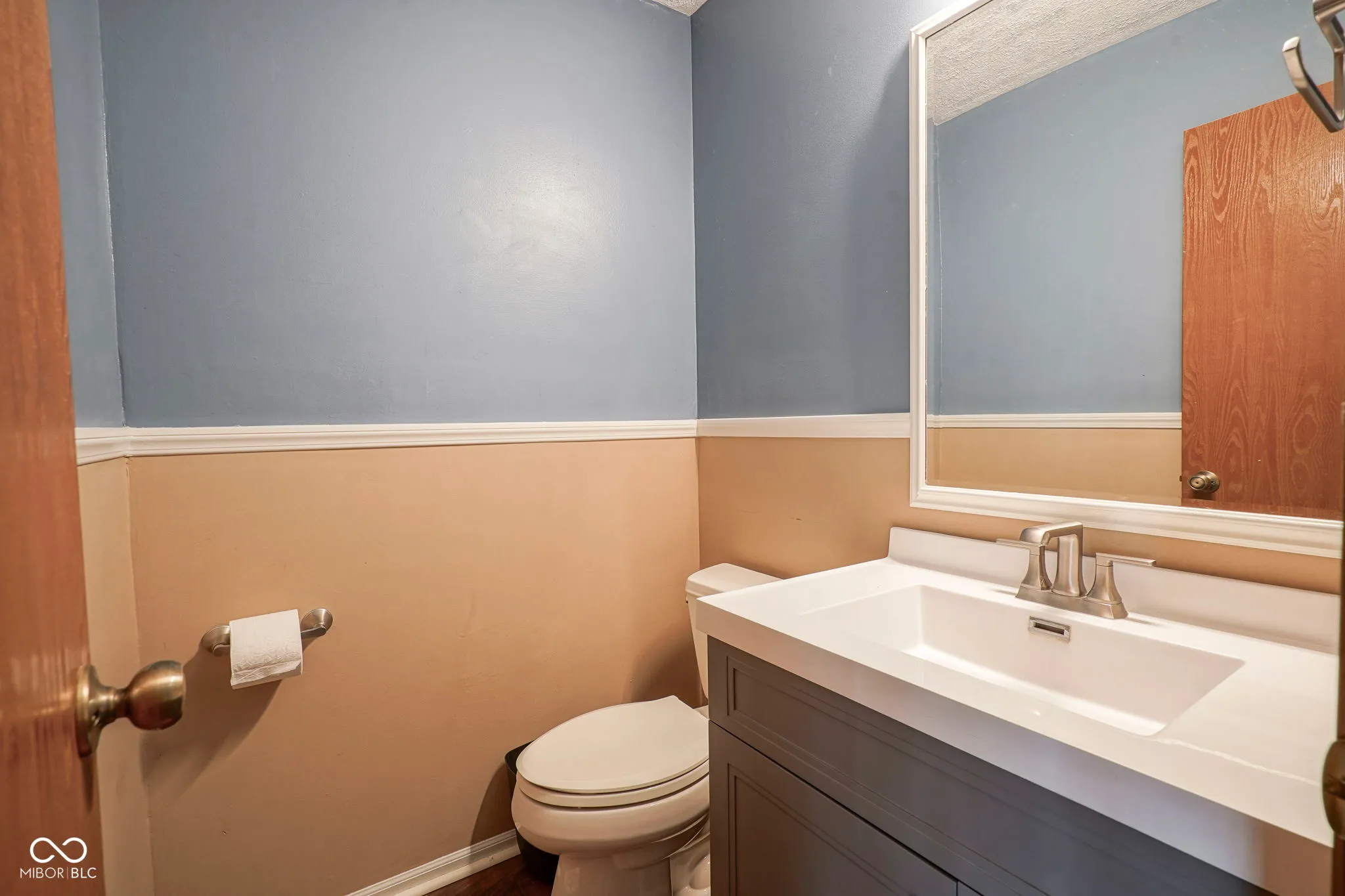 Greenwood, Indiana 46143, United States, 2 Bedrooms Bedrooms, ,2 BathroomsBathrooms,Residential,Pending,102931