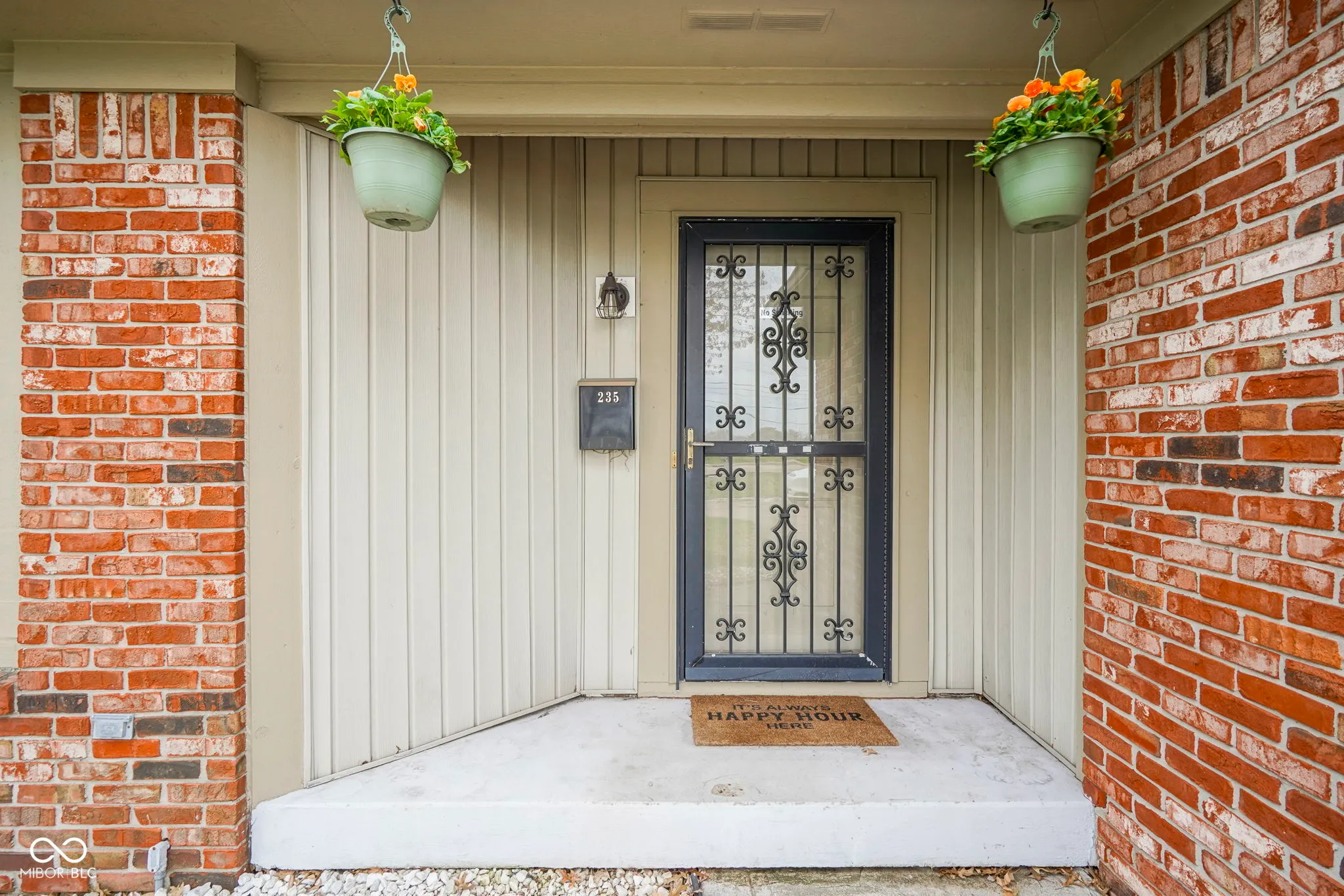 Greenwood, Indiana 46143, United States, 2 Bedrooms Bedrooms, ,2 BathroomsBathrooms,Residential,Pending,102931