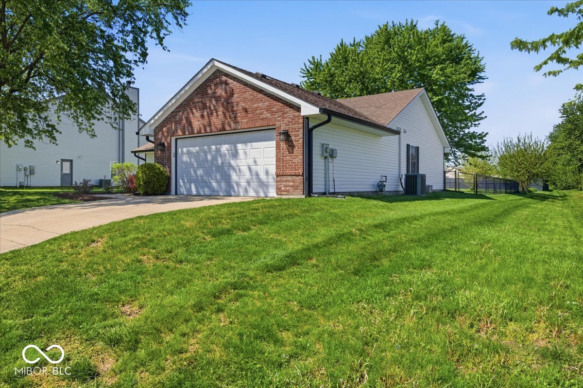 1816 Acorn Road