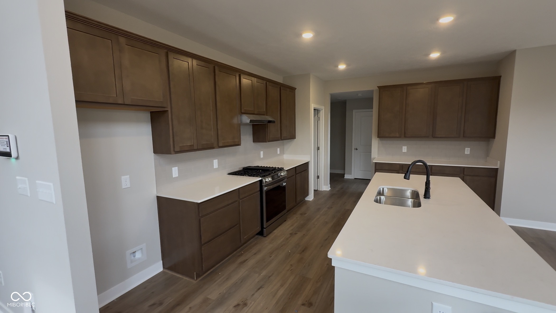 9799 Creekside Circle