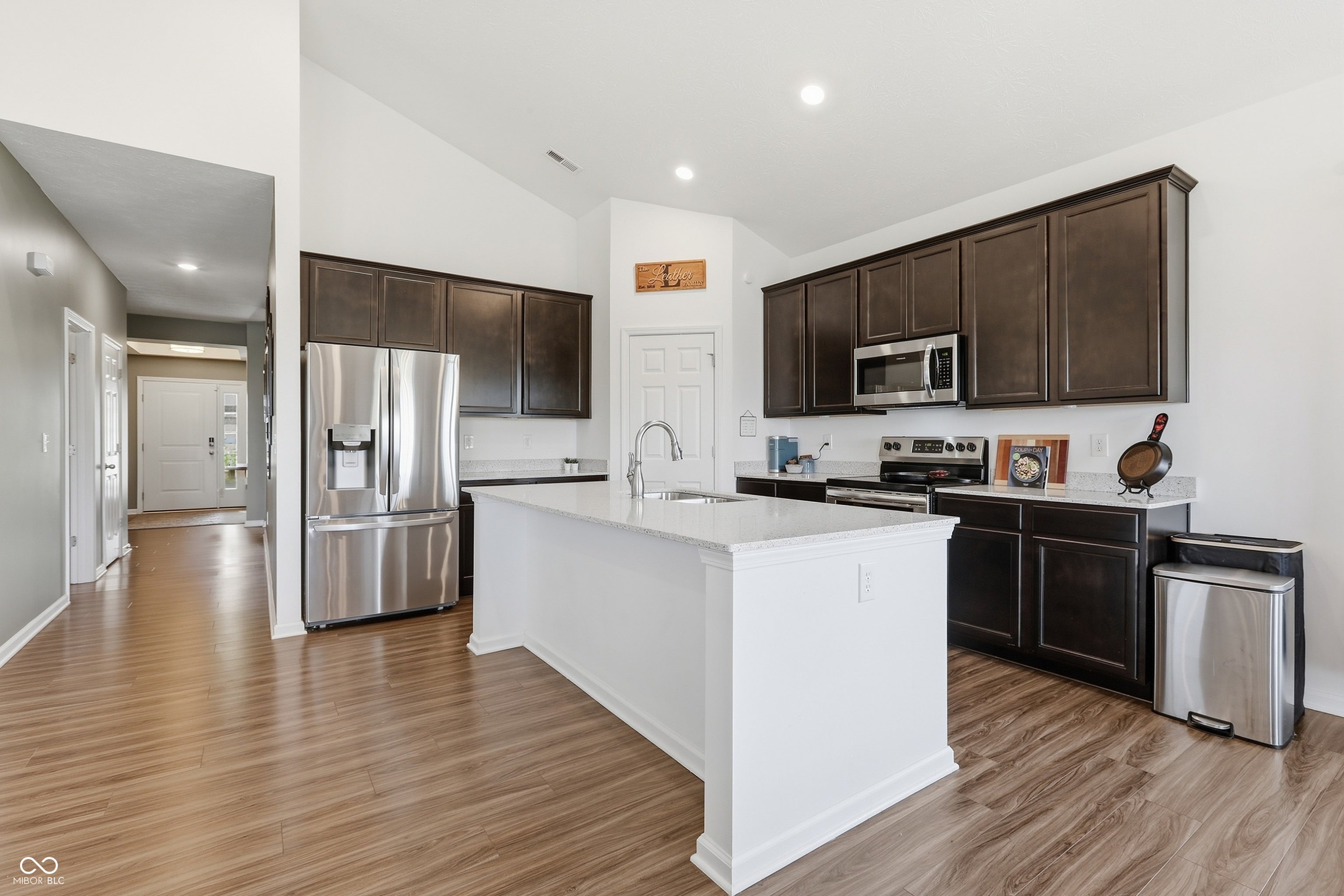 17896 Paula Walk