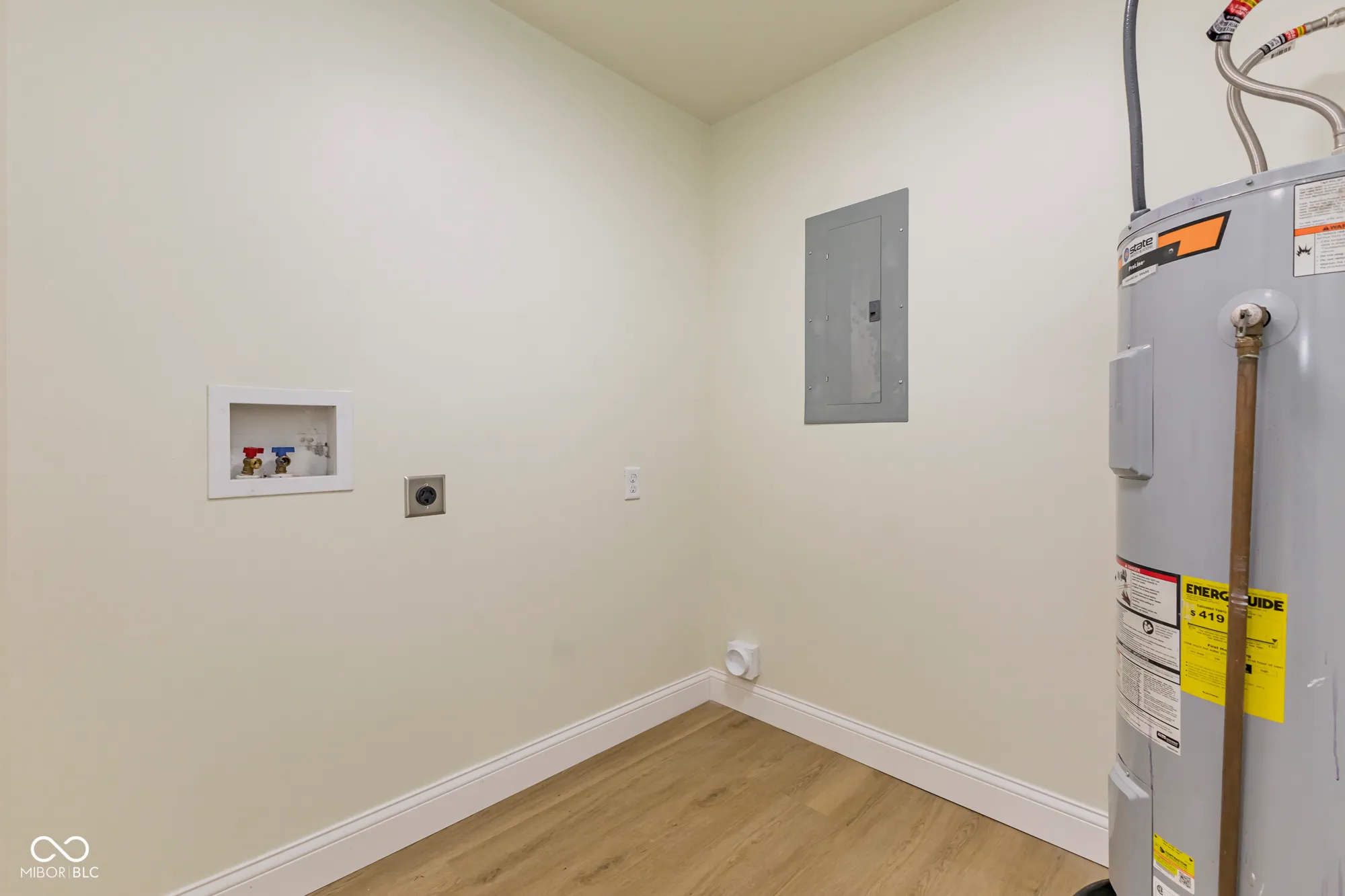 Greensburg, Indiana 47240, United States, 3 Bedrooms Bedrooms, ,2 BathroomsBathrooms,Residential,Pending,210658