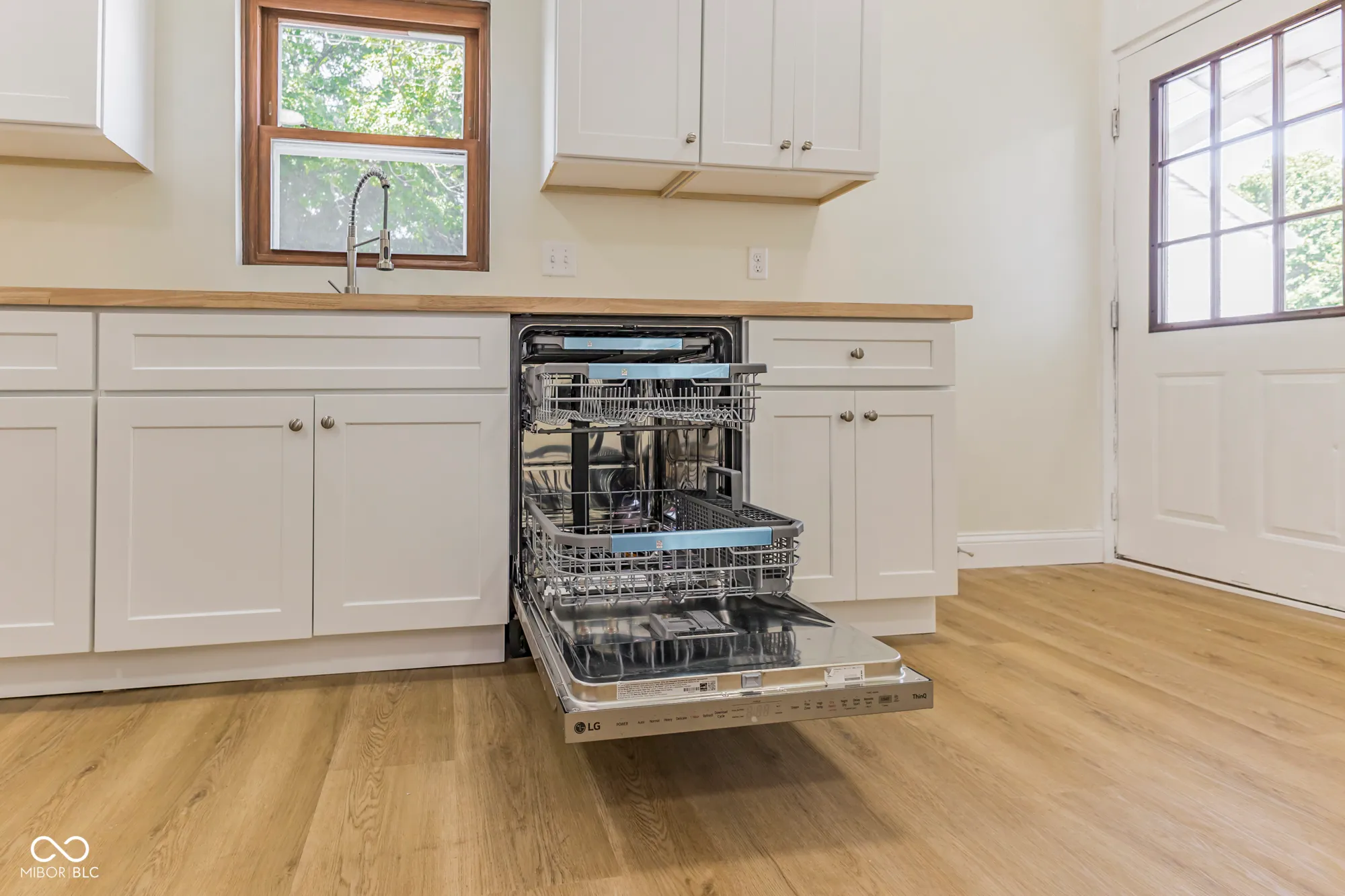 Greensburg, Indiana 47240, United States, 3 Bedrooms Bedrooms, ,2 BathroomsBathrooms,Residential,Pending,210658