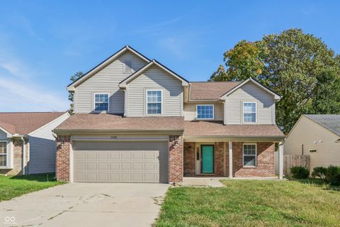 Photo of 5729 Decatur Ridge Drive, Indianapolis, IN 46221 (MLS # 22096672)