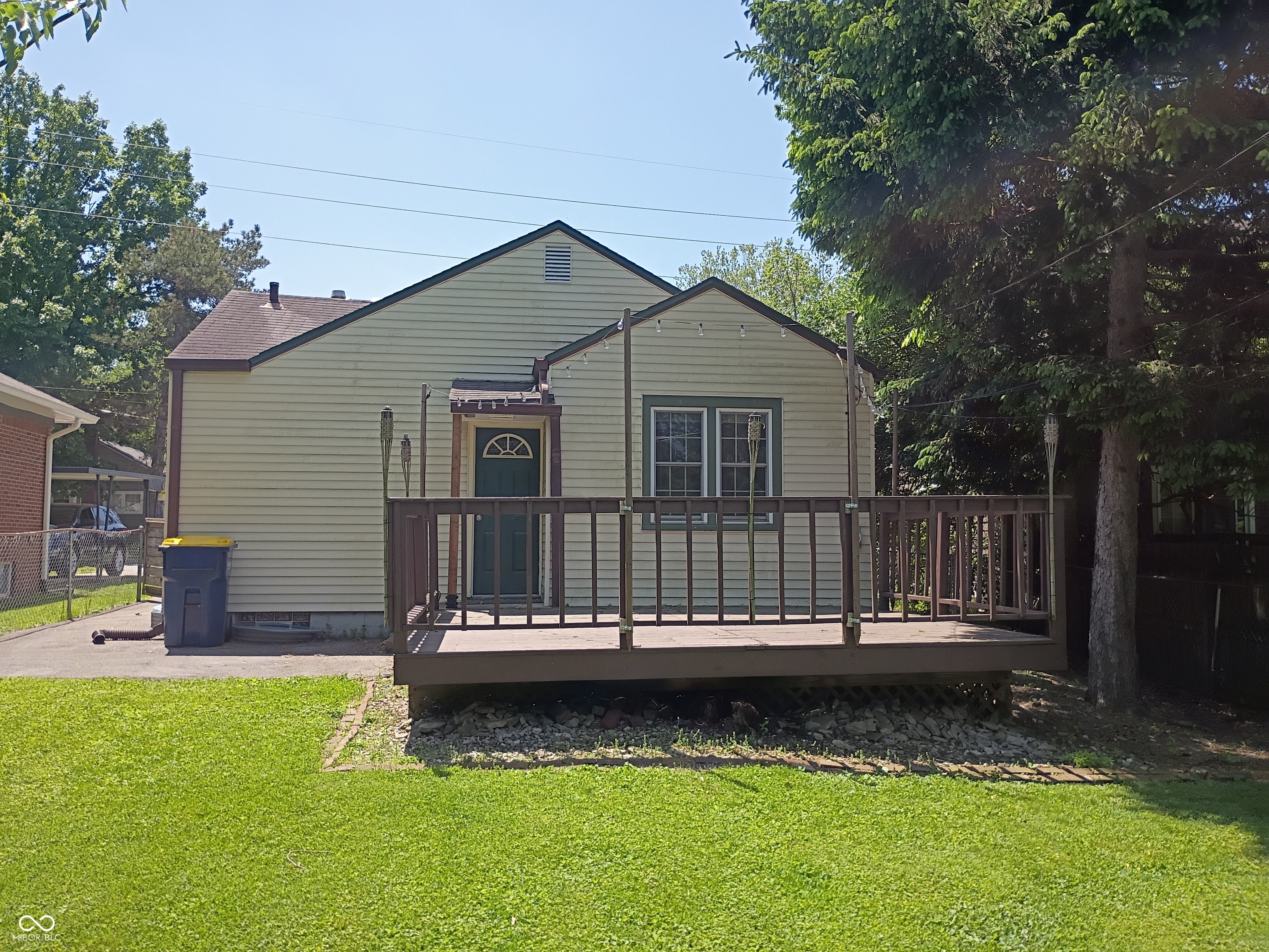 1008 E 61st Street