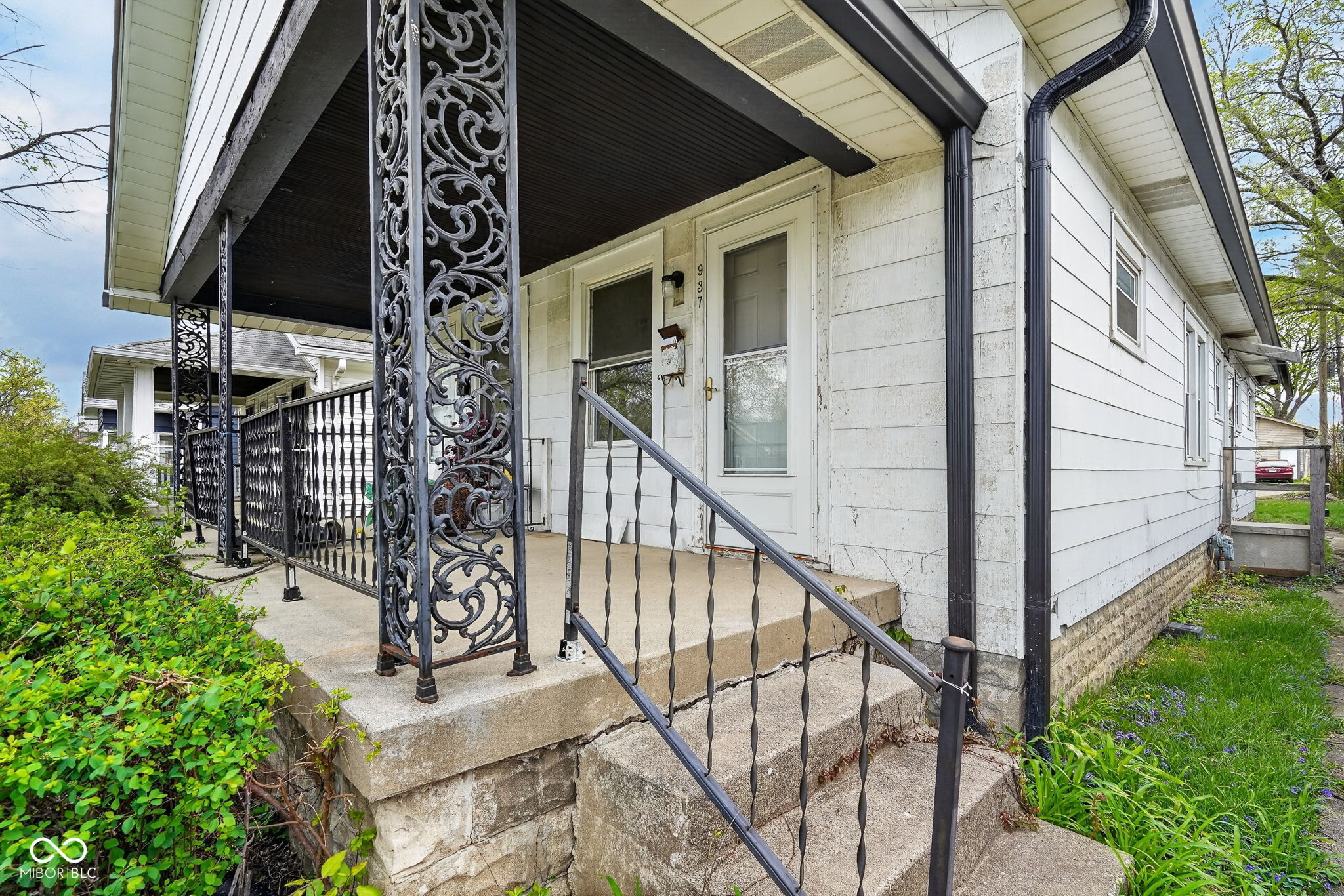 937-939 N Drexel Avenue N