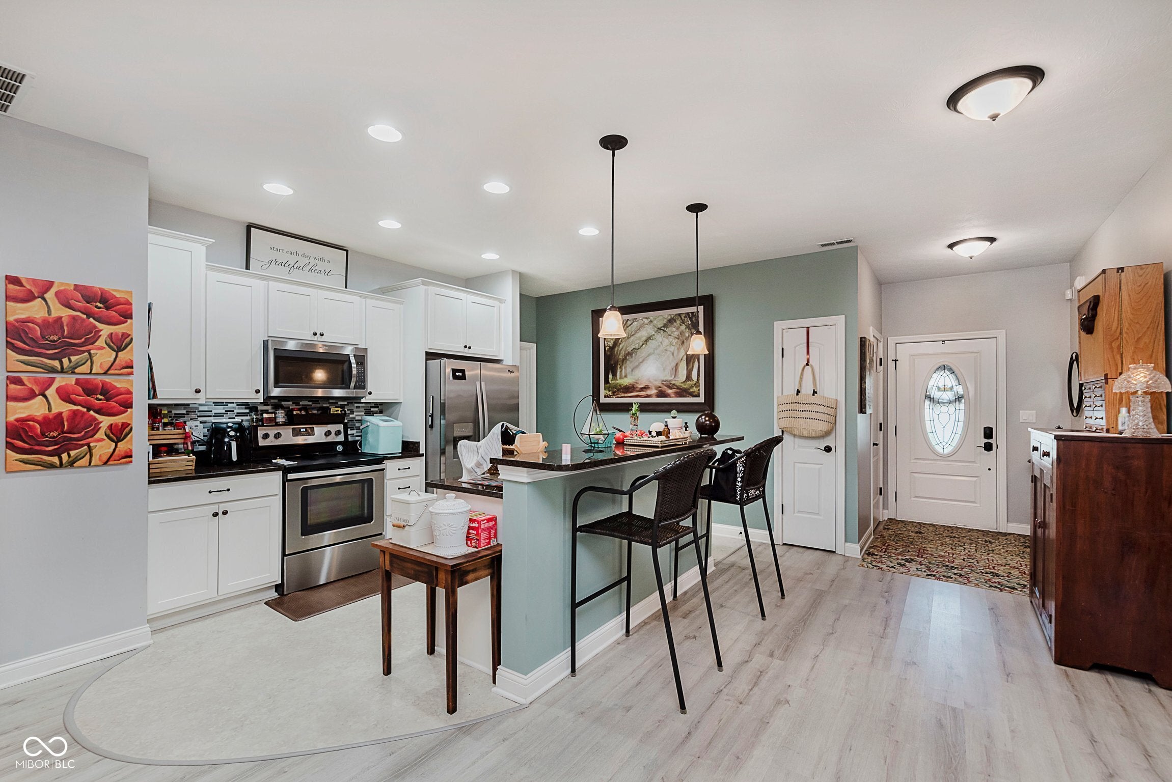 4142 Cairo Way