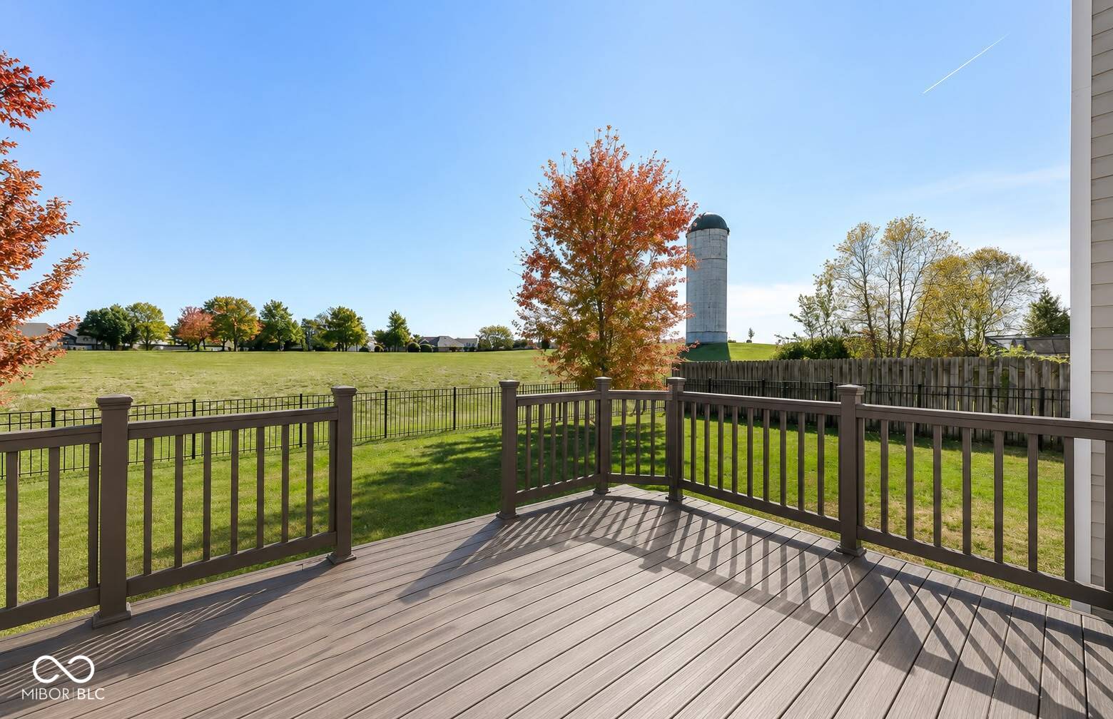 3391 Roundlake Lane