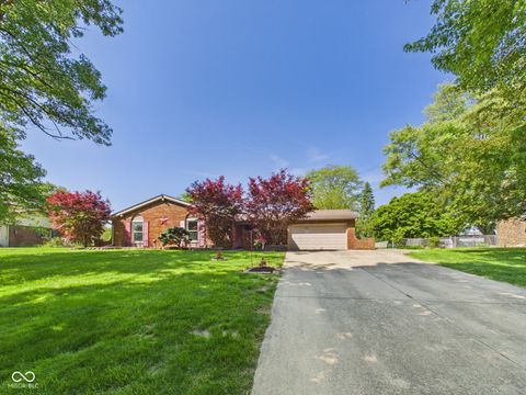 Photo of 847 Glen Echo Drive, Anderson, IN 46012 (MLS # 22101436)