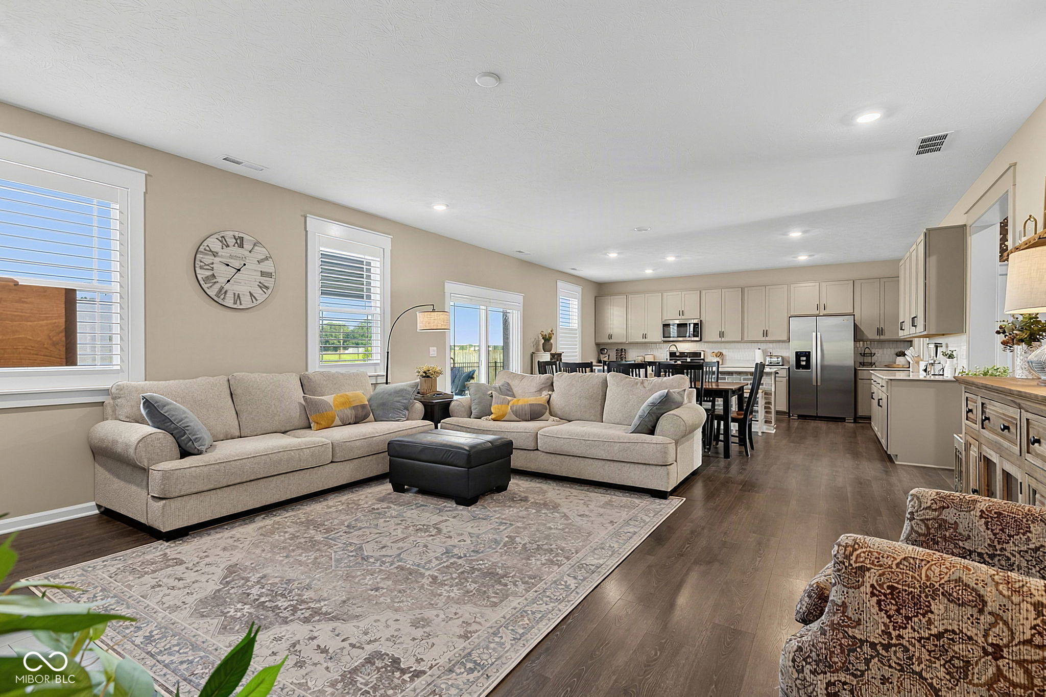 2282 Oakmont Drive