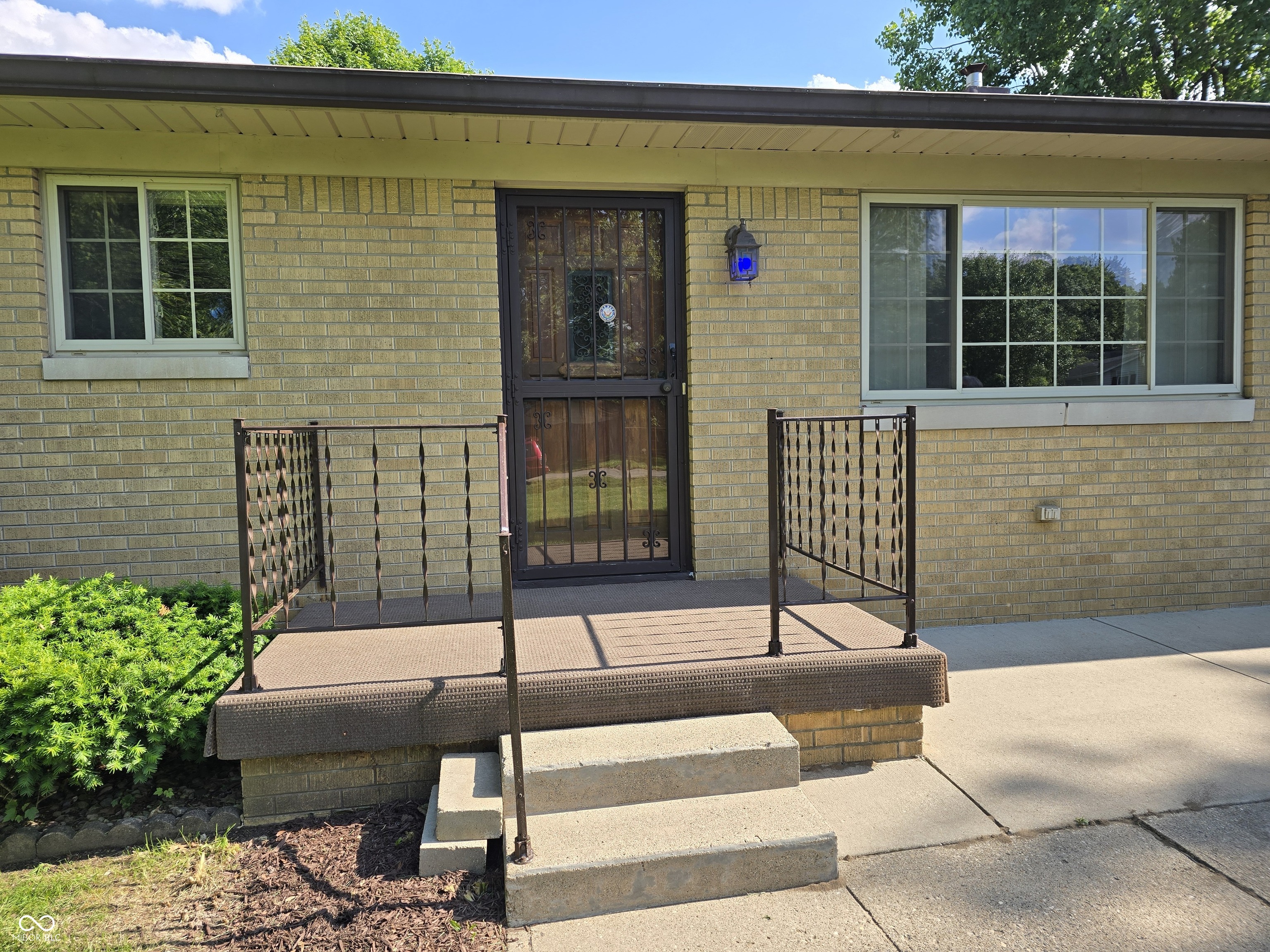 7015 Westlake Road